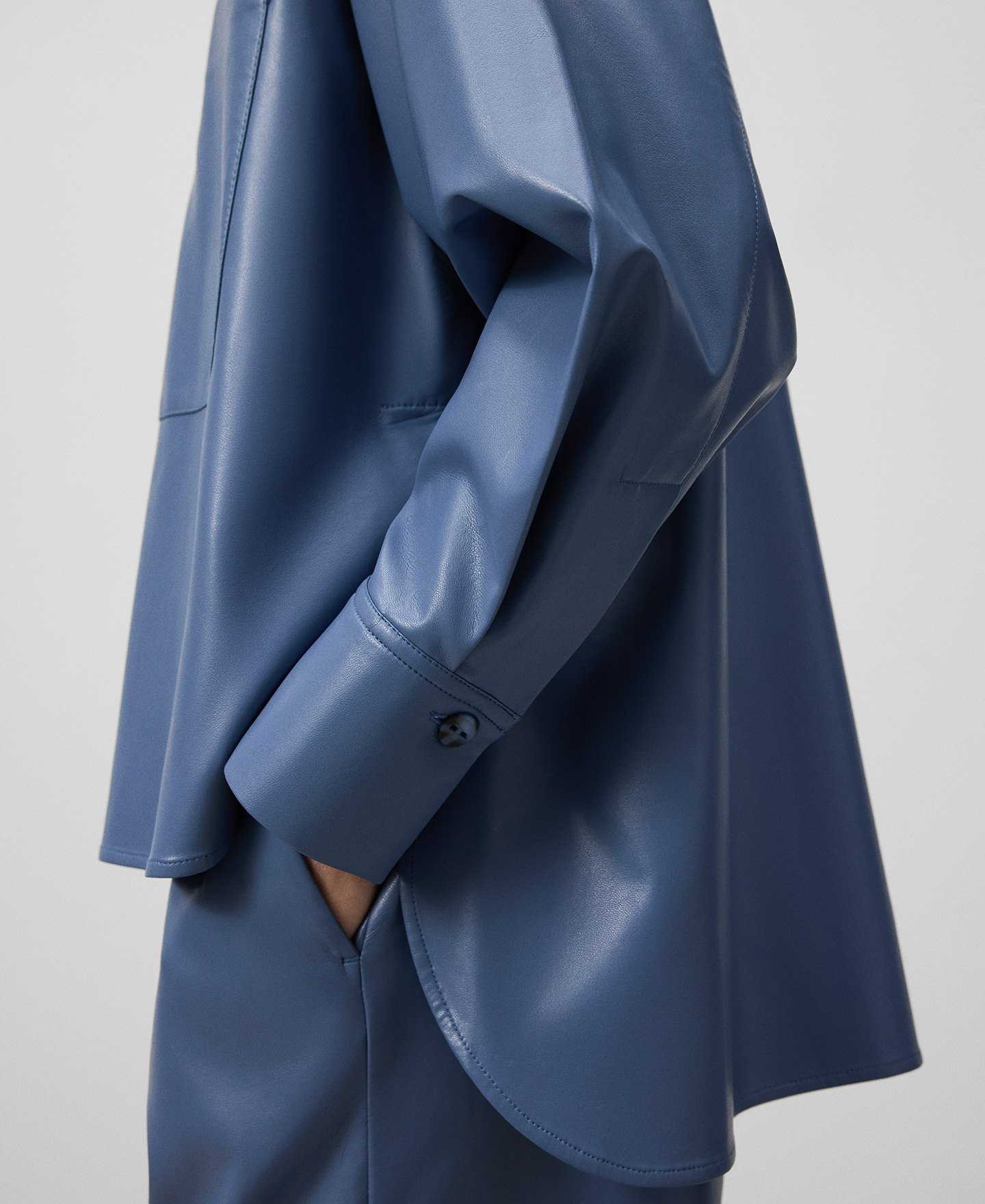 Leather-Non-Leather blue overshirt woman image number 3