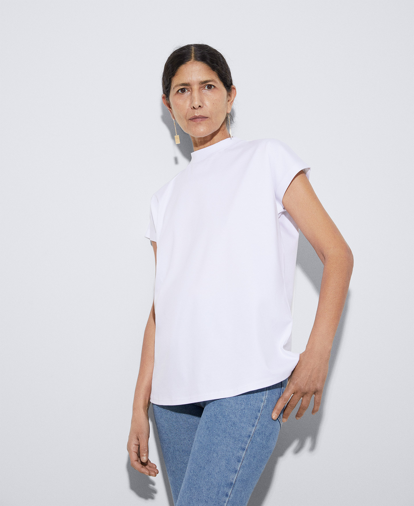 Perkins collar T-shirt in organic cotton image number 0