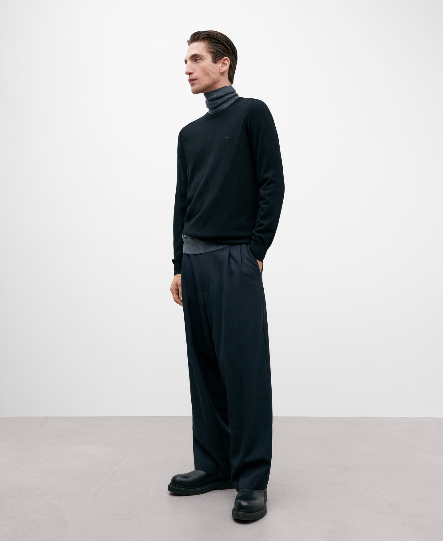 Merino wool black sweater for men image number 1