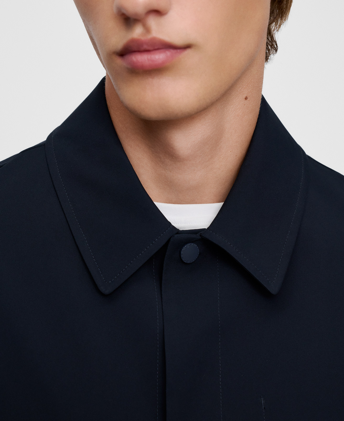 Spread collar technical jacket image number 3