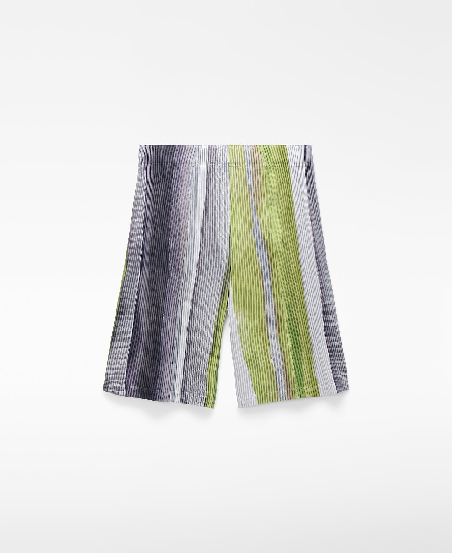 Wide crinkle striped bermuda shorts image number 5