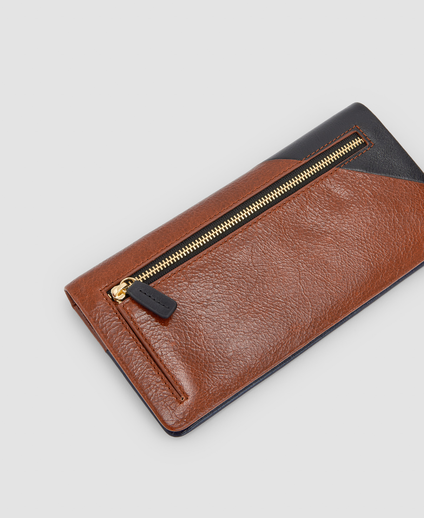 Cracked leather large wallet image number 2