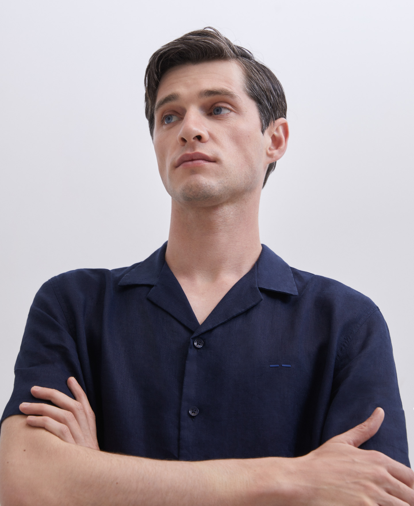 Blue short sleeve linen shirt image number 3