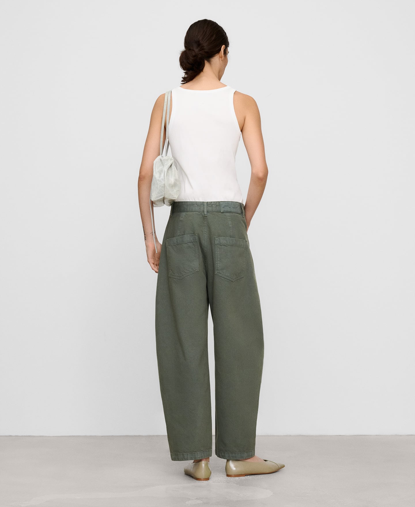Pantal&oacute;n barrel fit denim algod&oacute;n image number 2