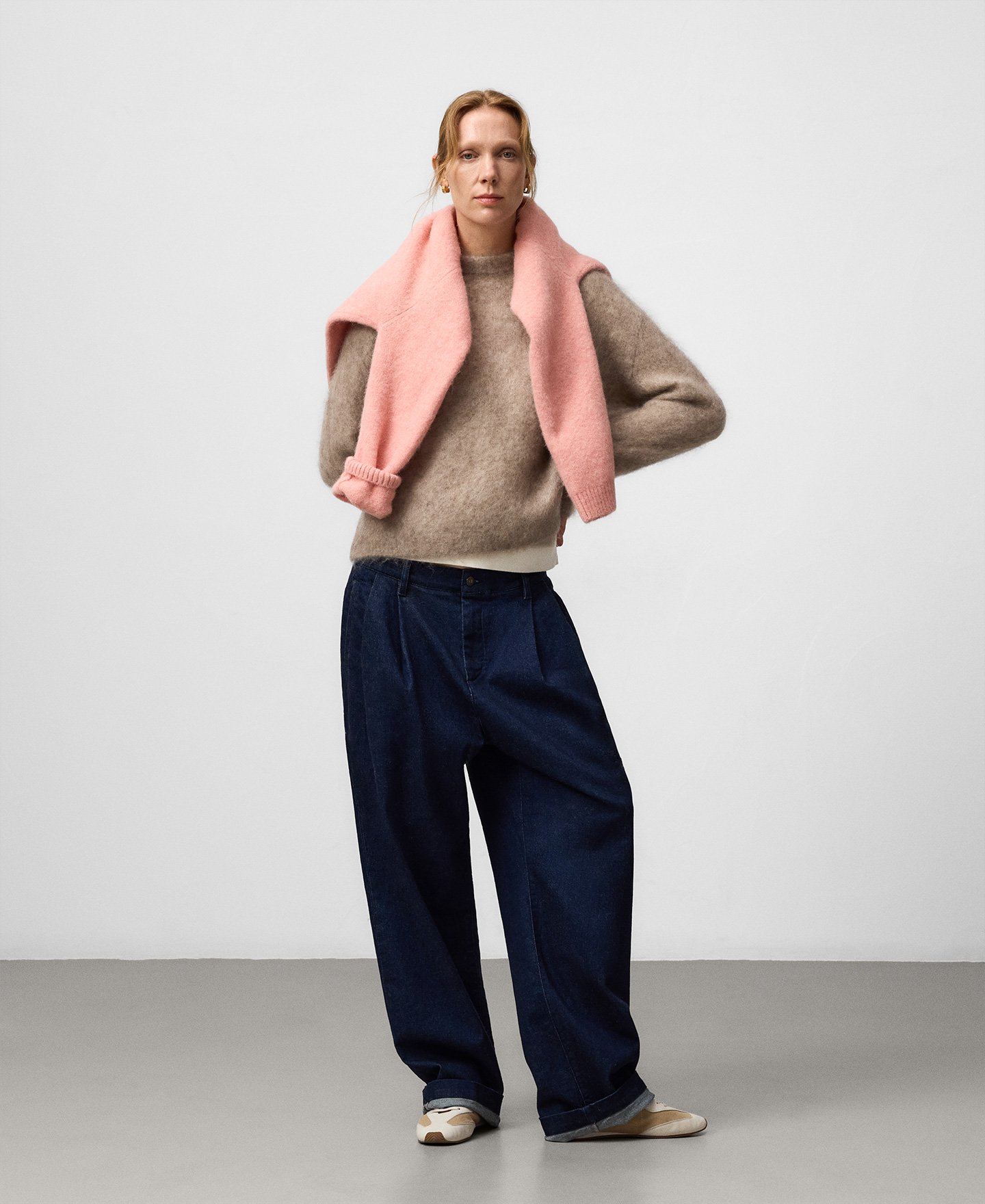 Pull à col rond en maille cardée pour femme image number 1