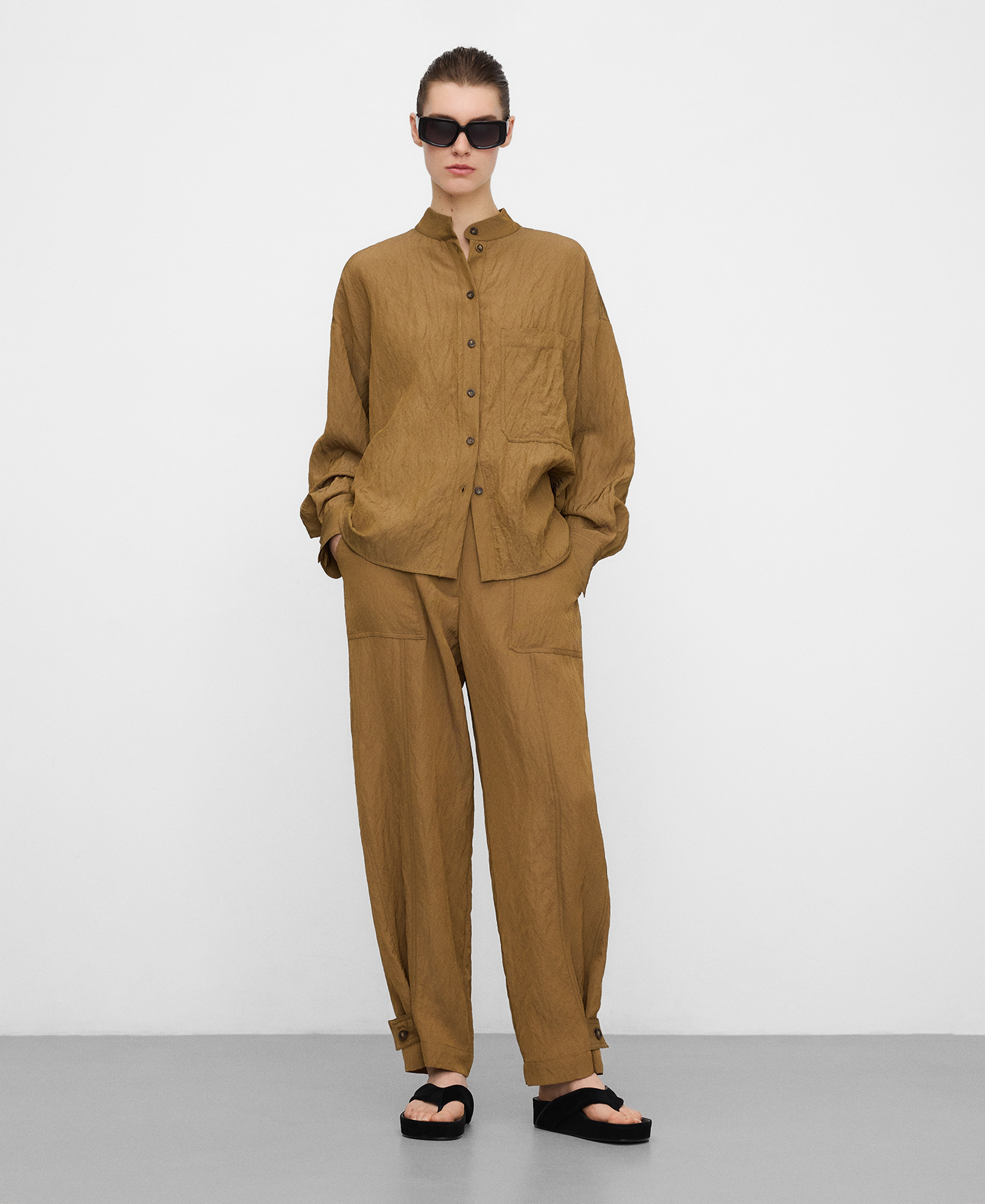 Wrinkled Jogginghose image number 1