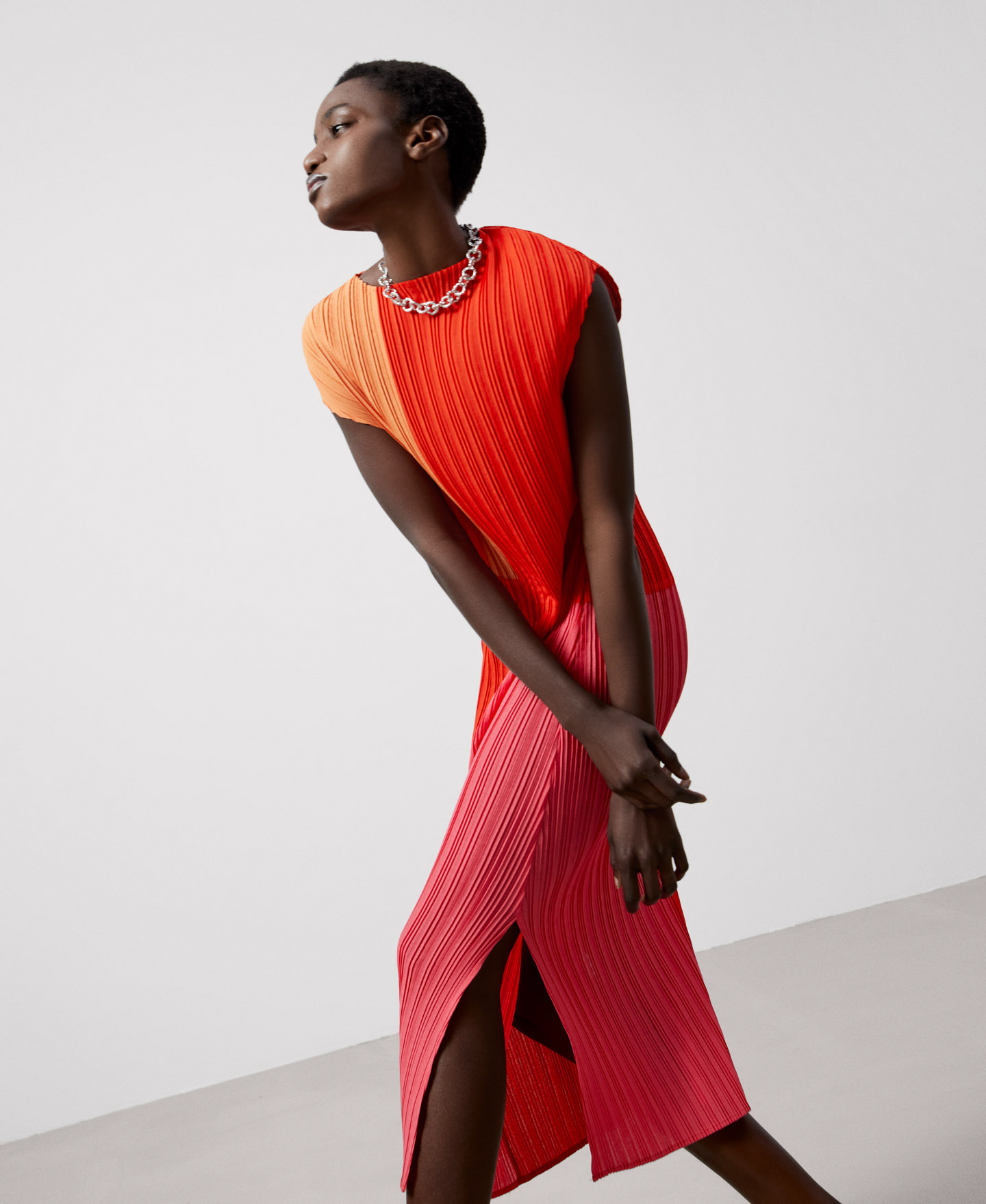 Tricolor straight dress in crinkle image number 5