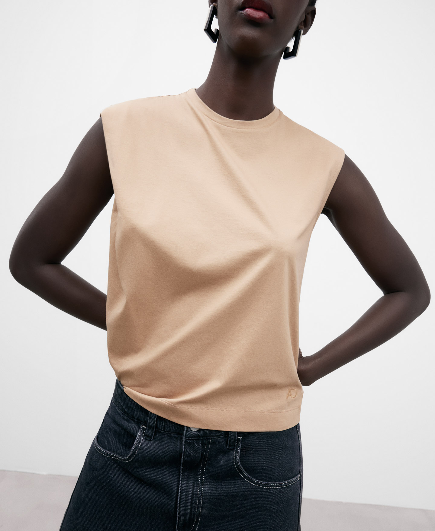 Asymmetrical cotton T-shirt image number 0