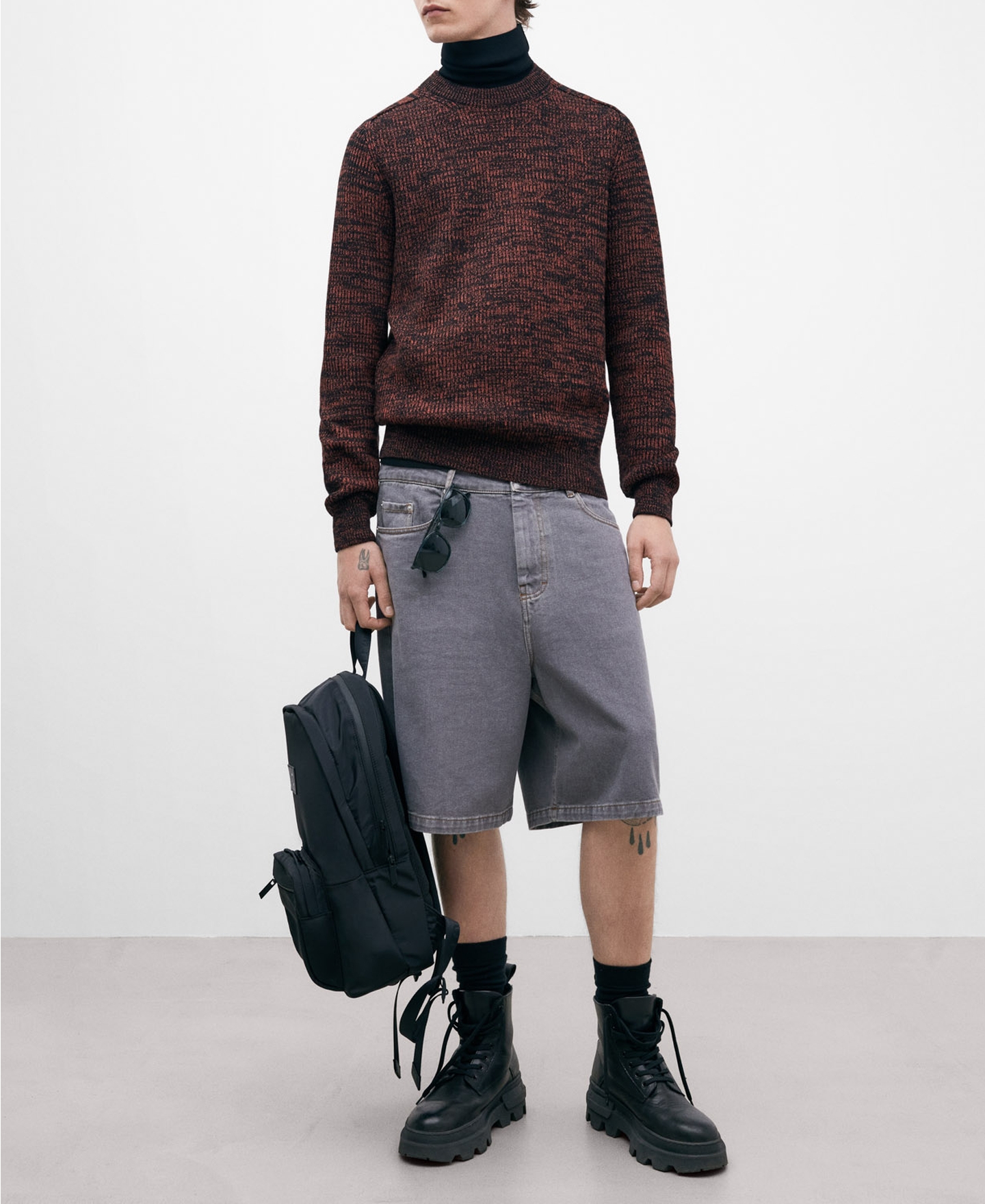 Black and orange crew neckline sweater image number 1