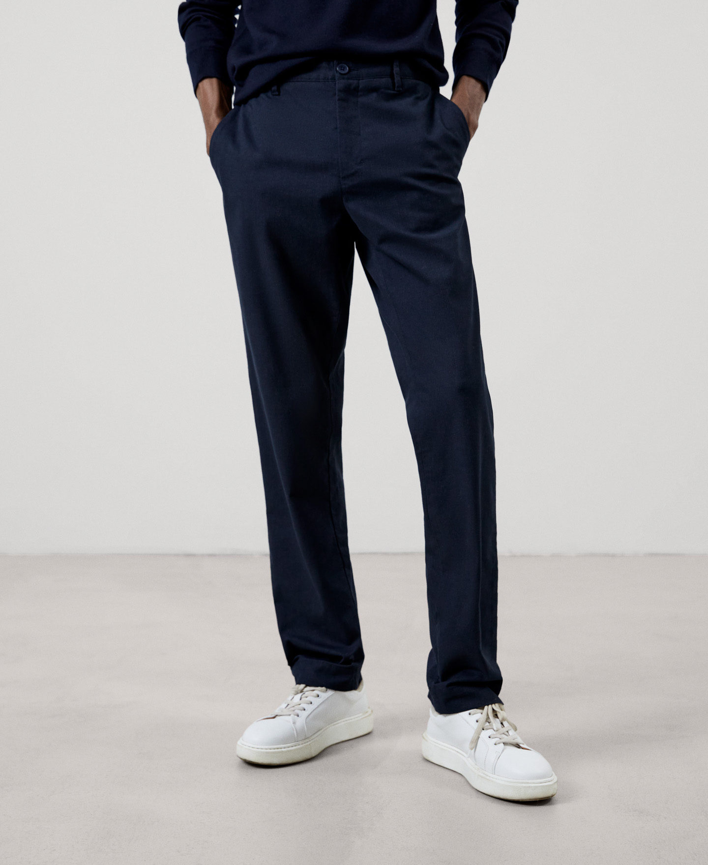 Pantalón chino regular fit image number 0