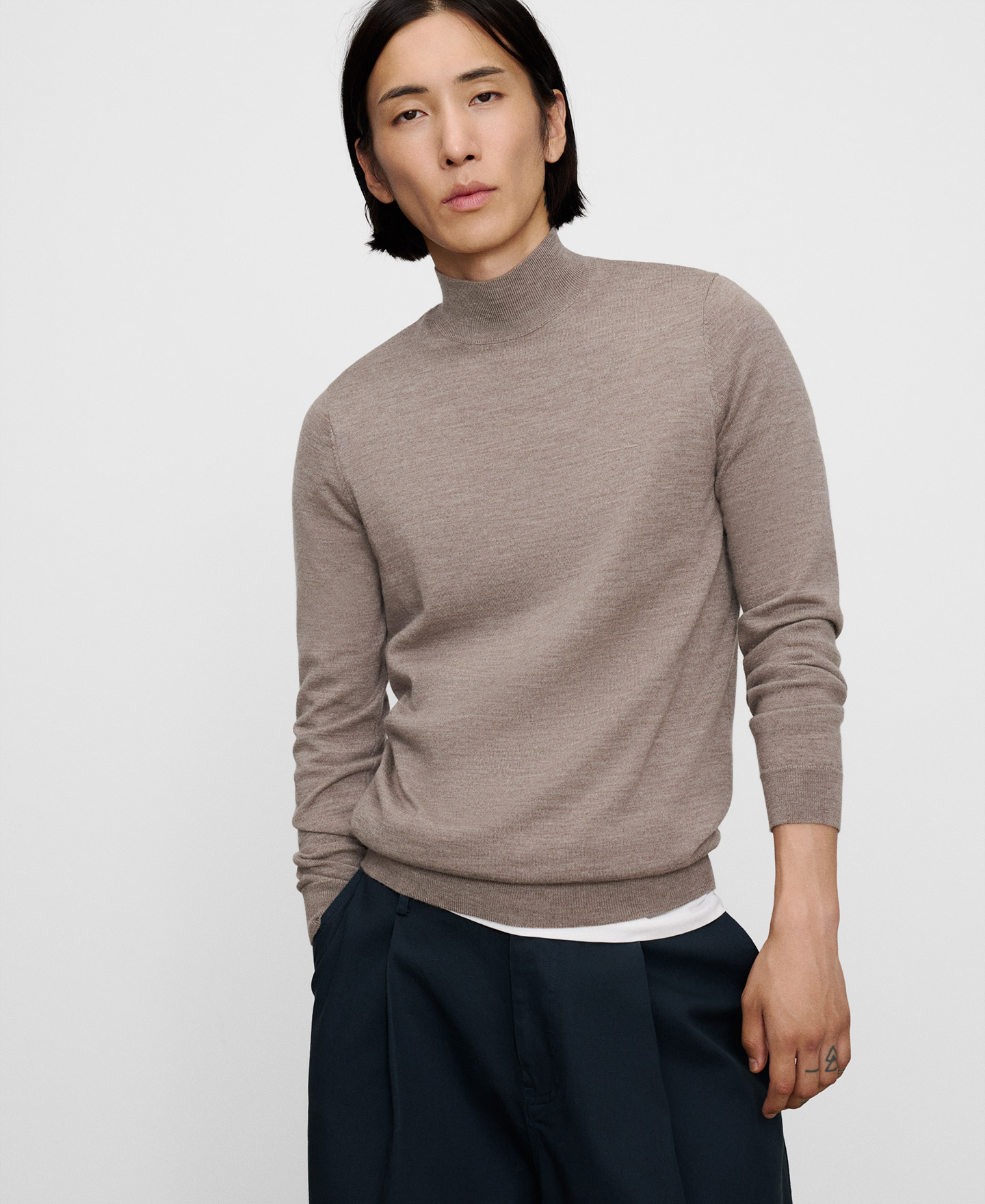 Merino wool perkins collar sweater image number 0
