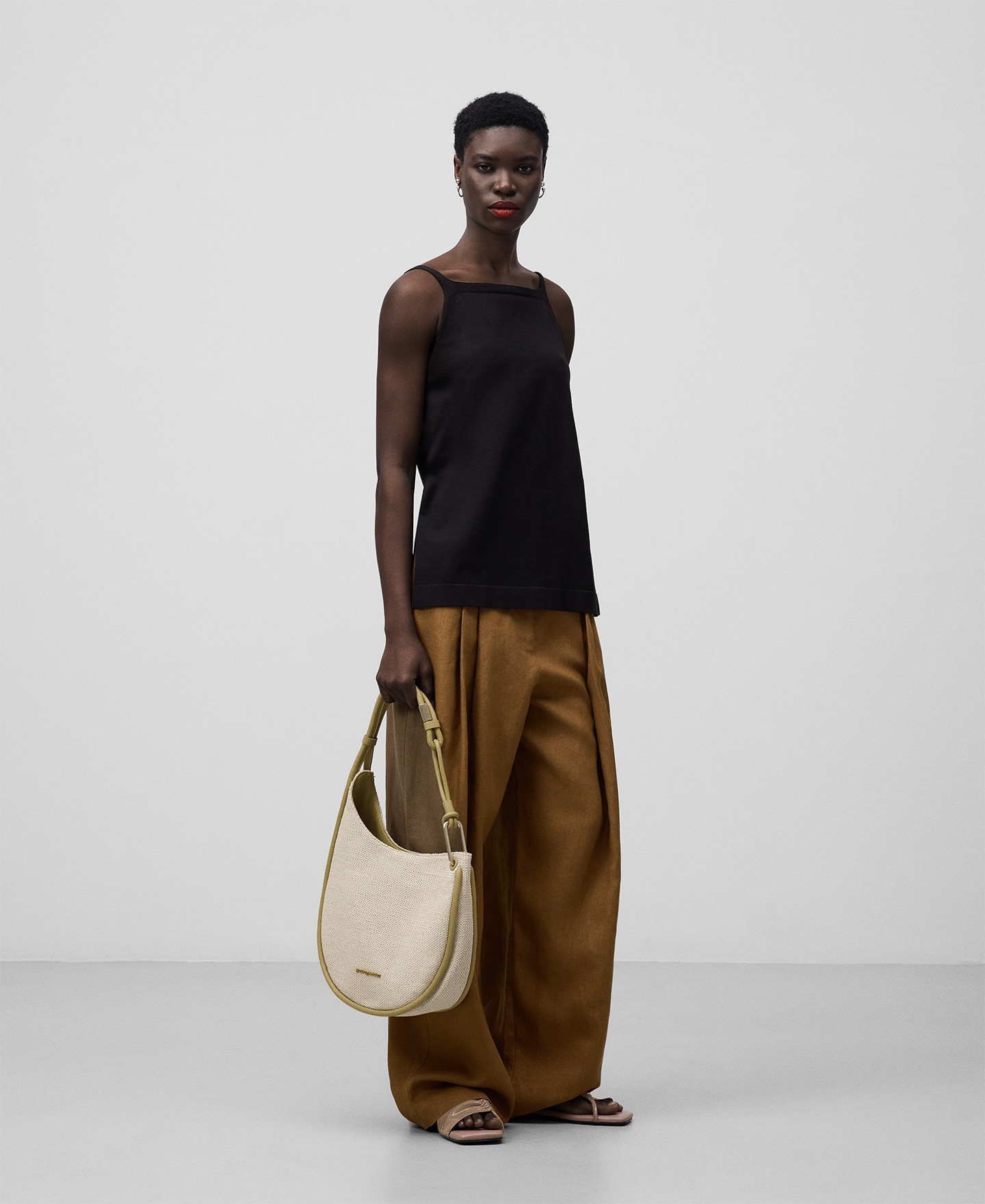 Luna raffia-textured hobo bag woman image number 4