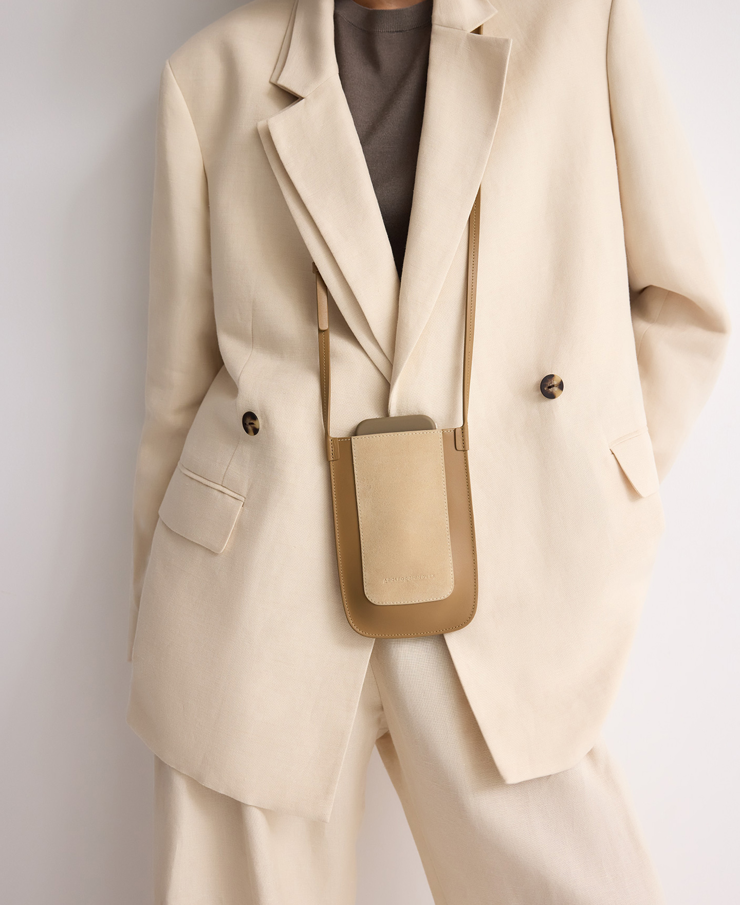 Dorna suede mobile phone holder woman image number 3