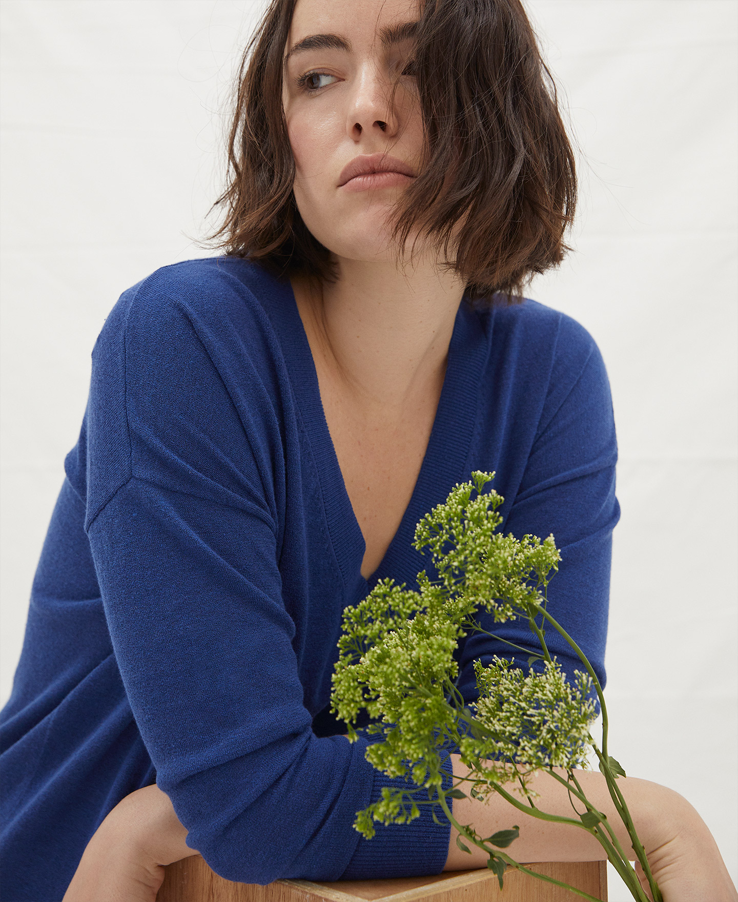 Camel v-neckline sweater image number 0