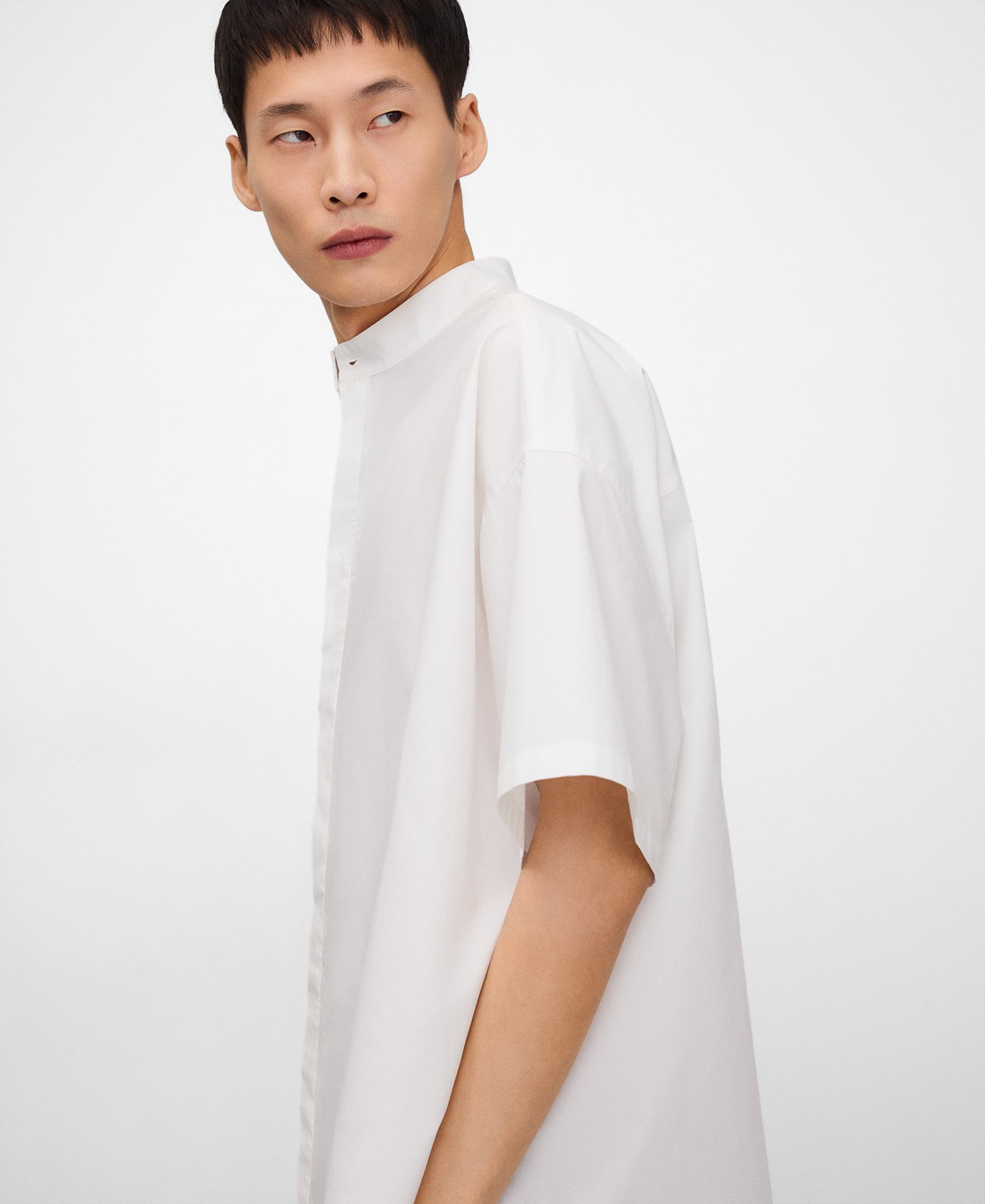 Camisa boxy oversize algod&oacute;n org&aacute;nico image number 3