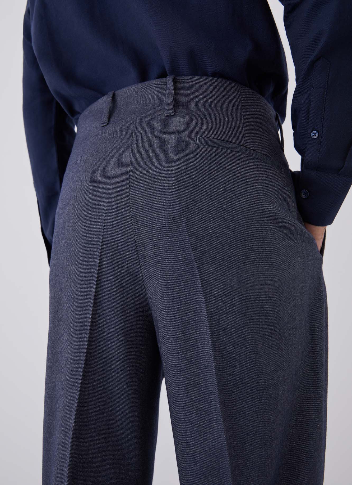High rise trousers with darts image number 2