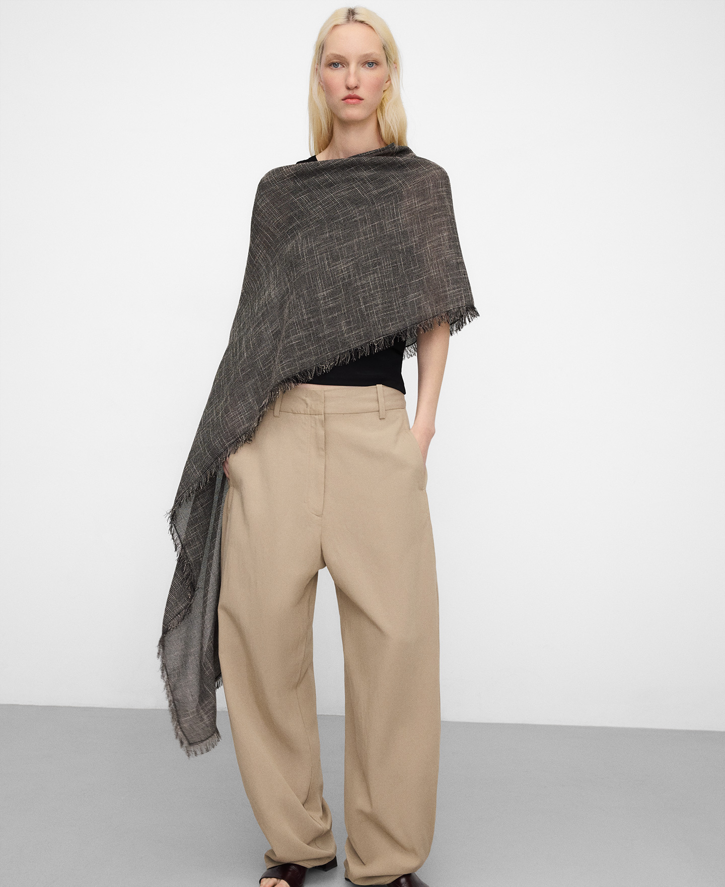 Capa asim&eacute;trica desflecada image number 1