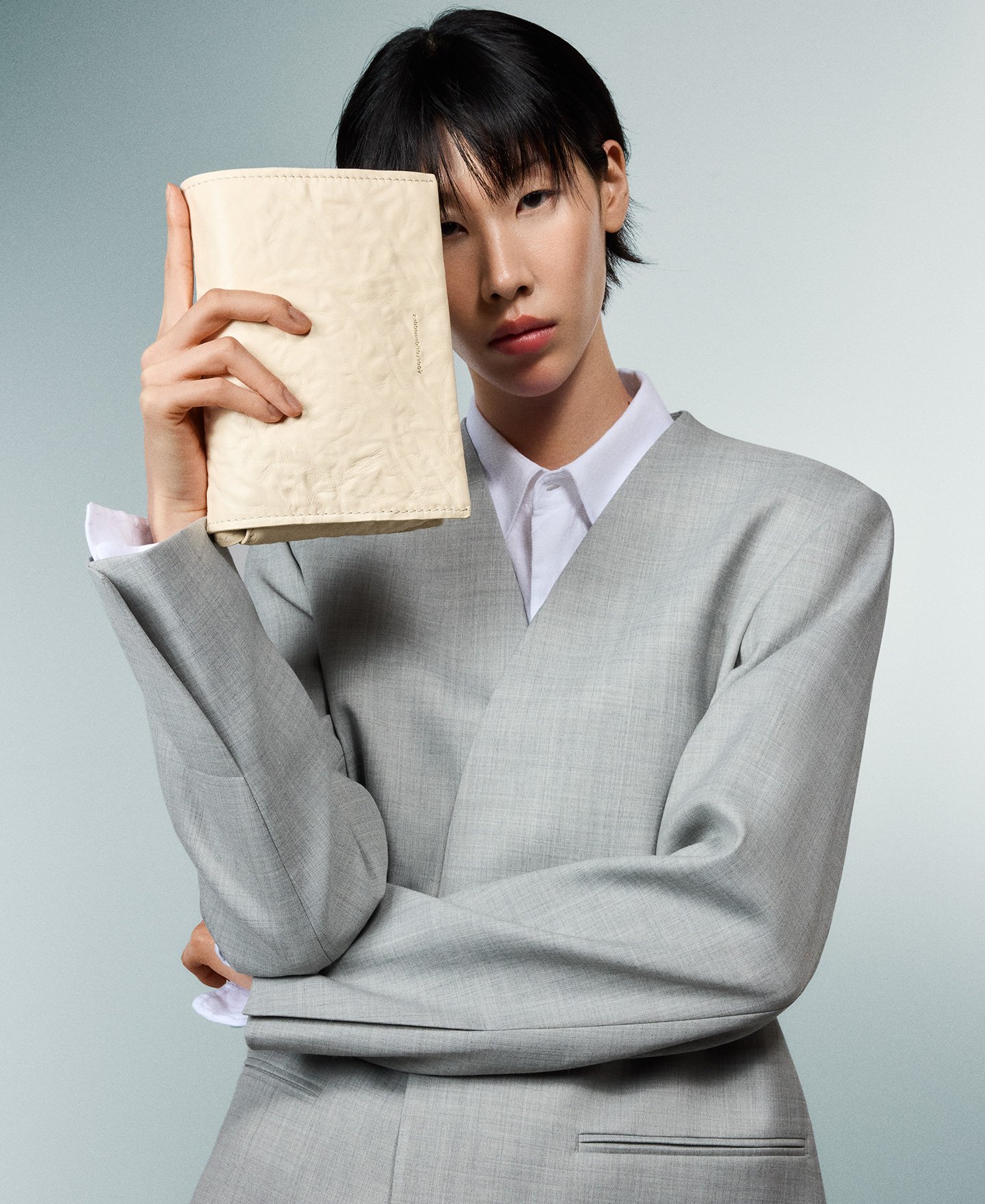 Ori&oacute;n washed leather crossbody image number 5