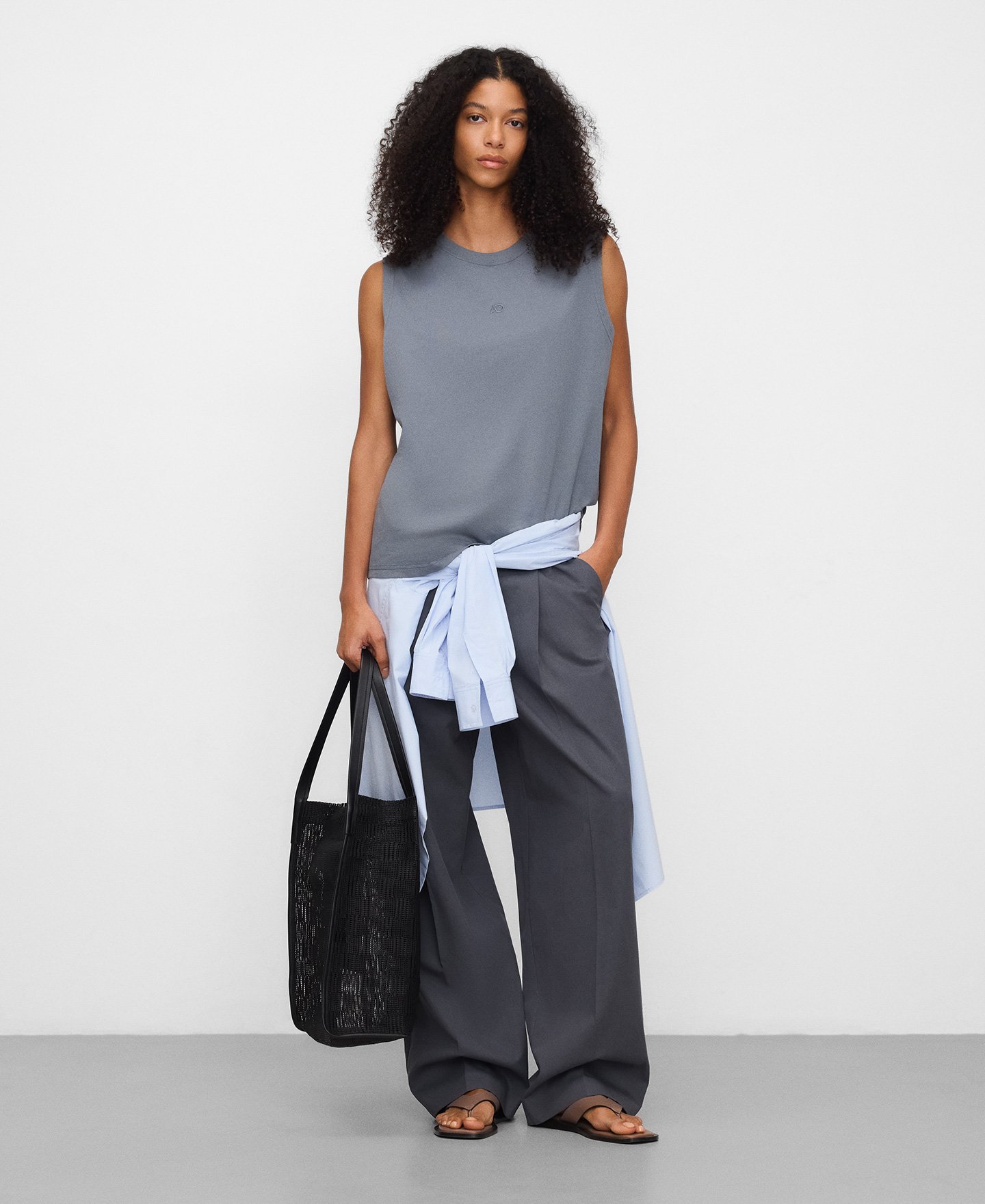 Vertical mesh shopper bag image number 4