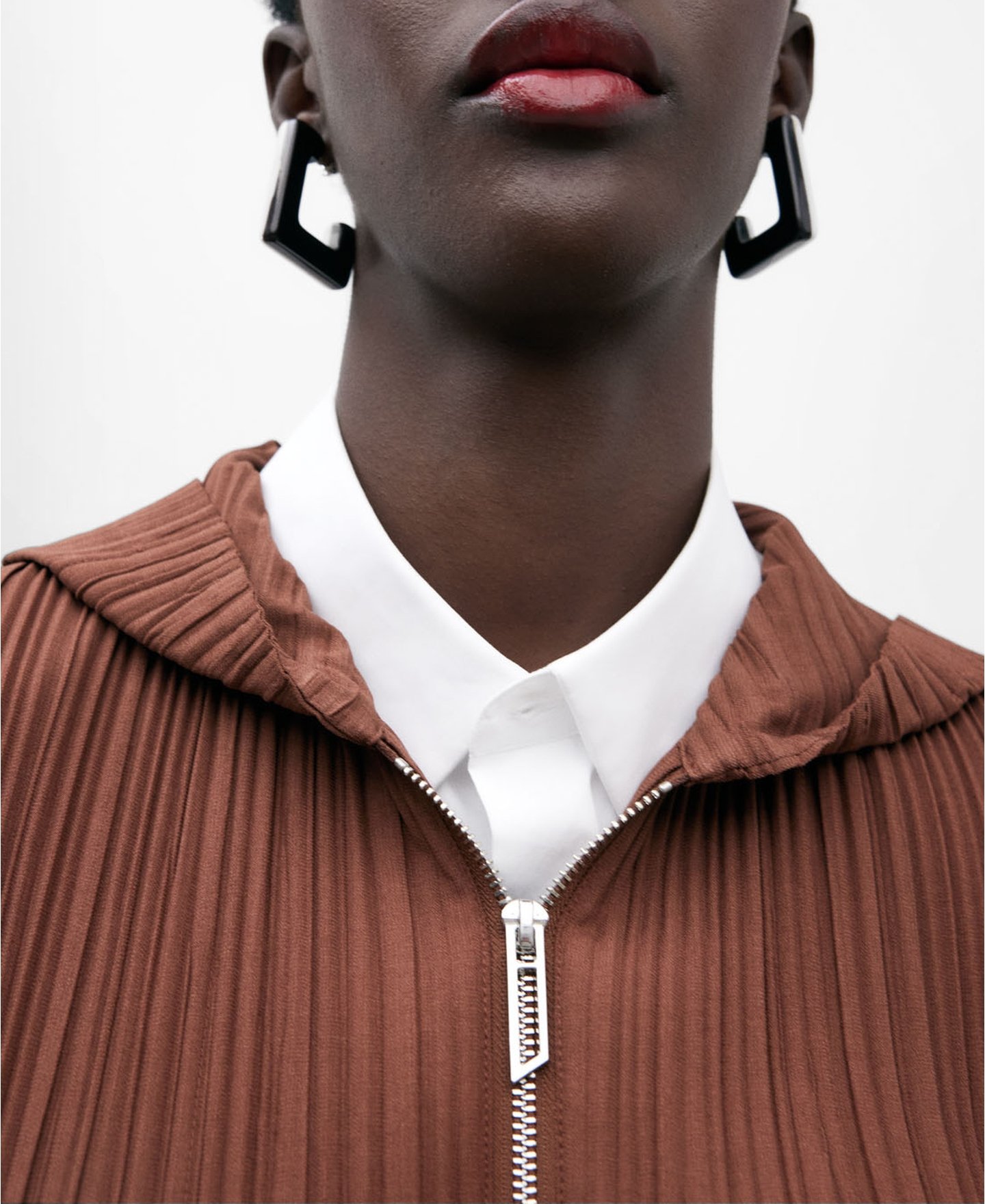 Brown short crinkle sweatshirt woman image number 0