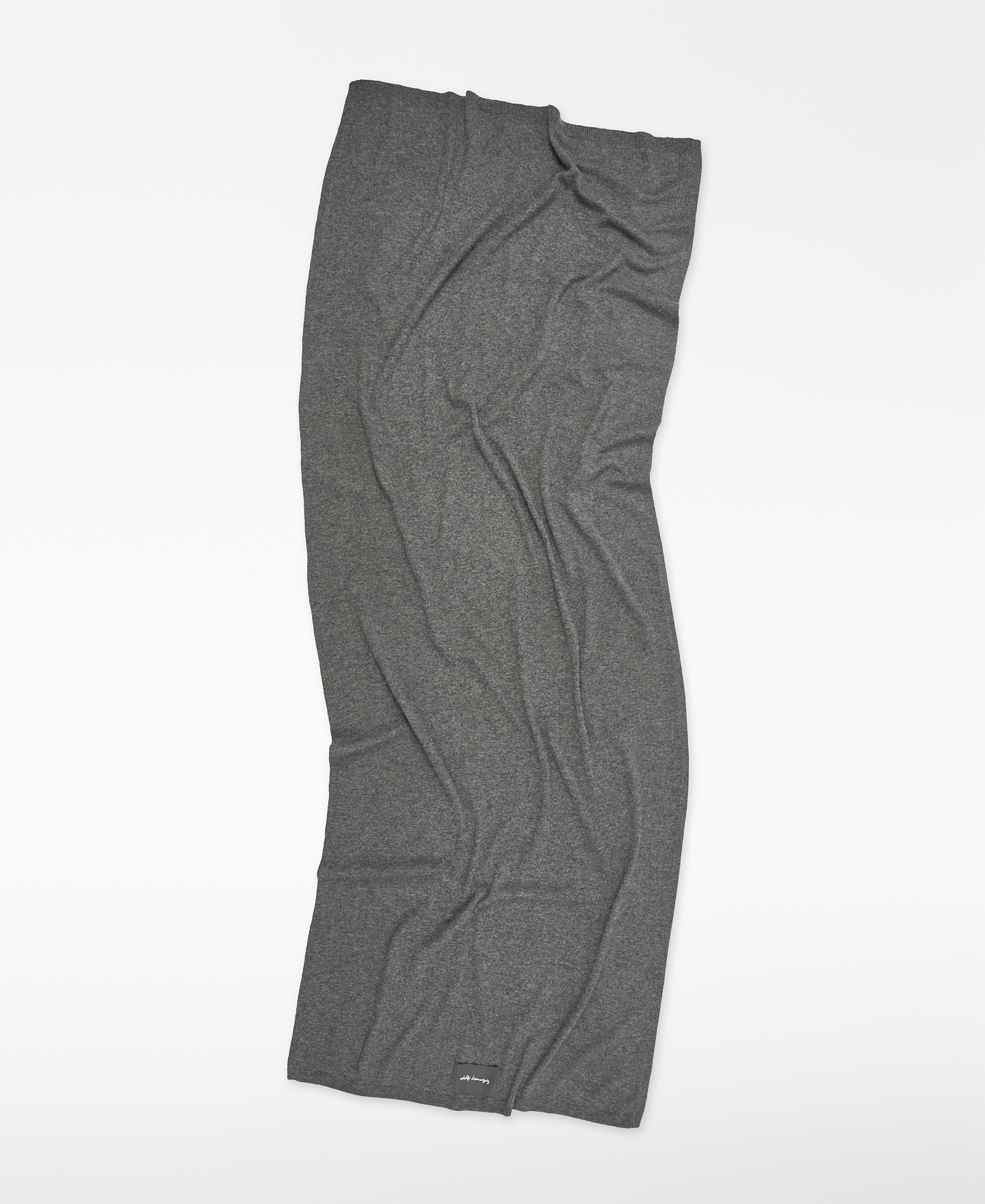 Merino wool plain-knit scarf image number 1