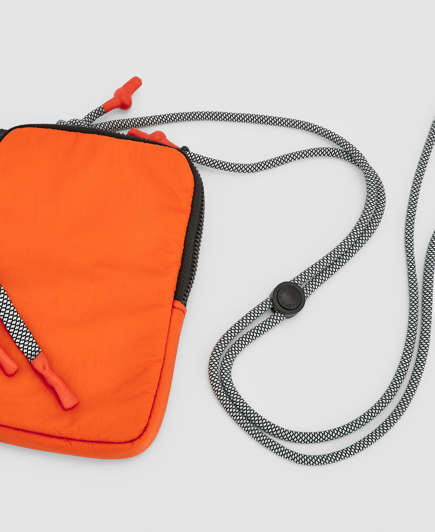 Portamóvil y airpods en nailon image number 2