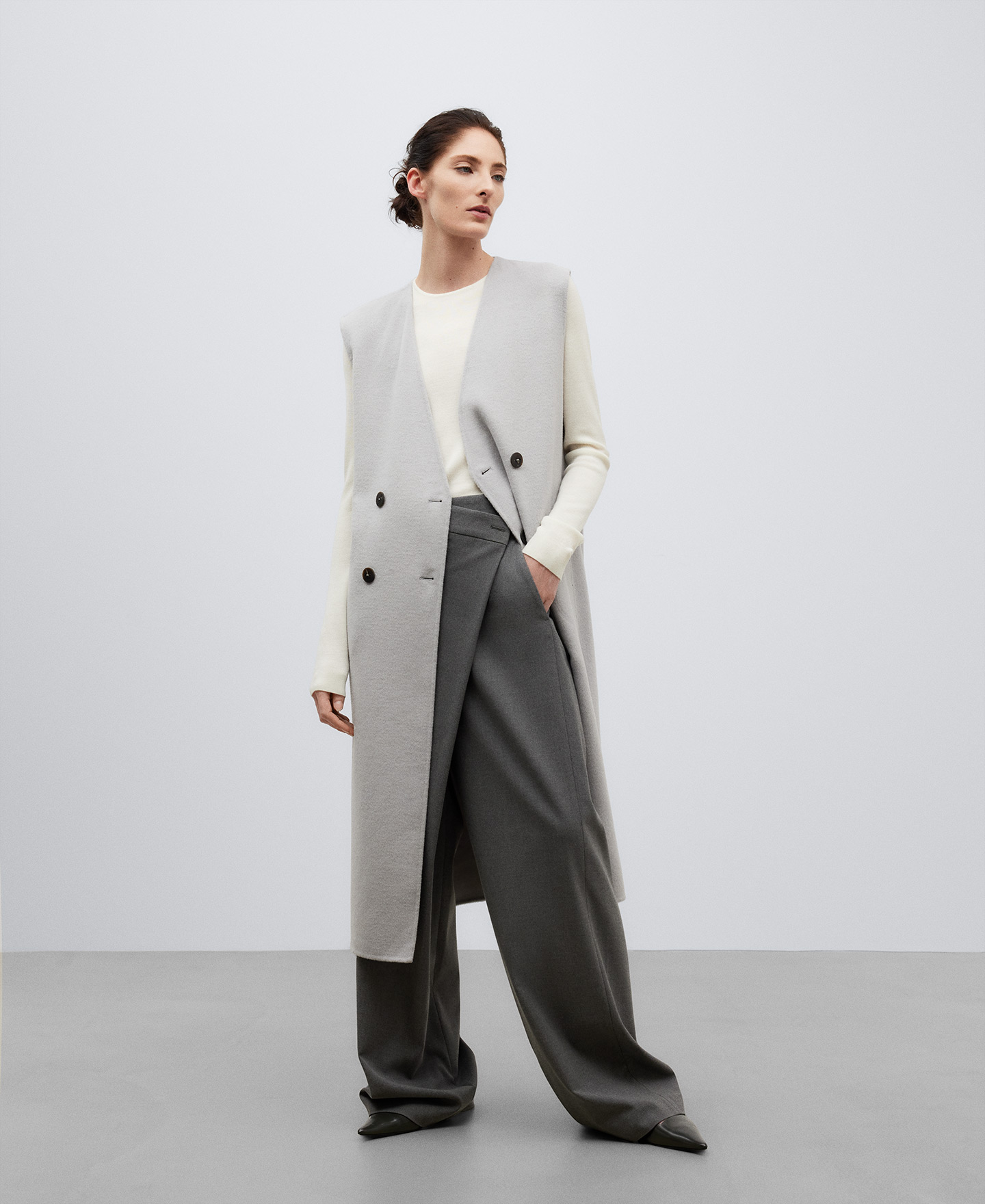 Grey long double-breasted vest woman image number 1
