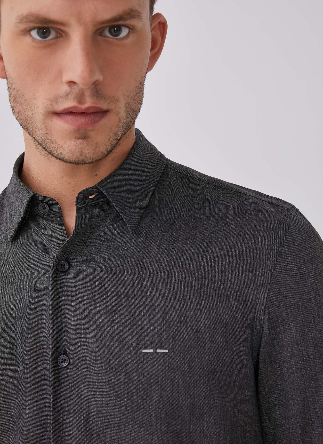 Camisa en viscosa con logo image number 3