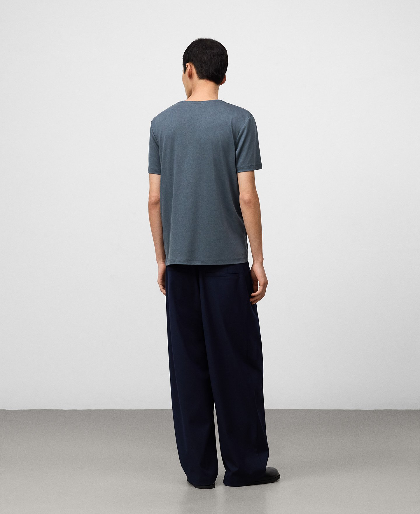 Regular fit short sleeve T-shirt man image number 2