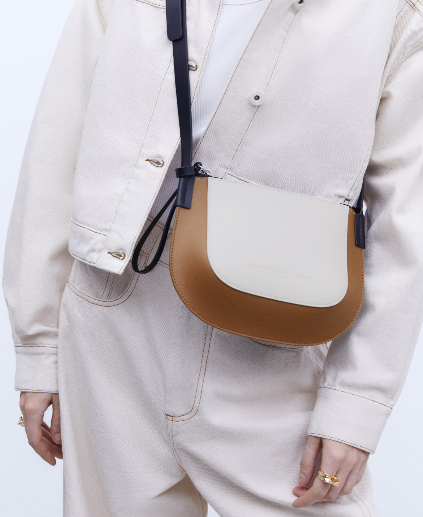 Three-colour leather mini shoulder bag image number 4