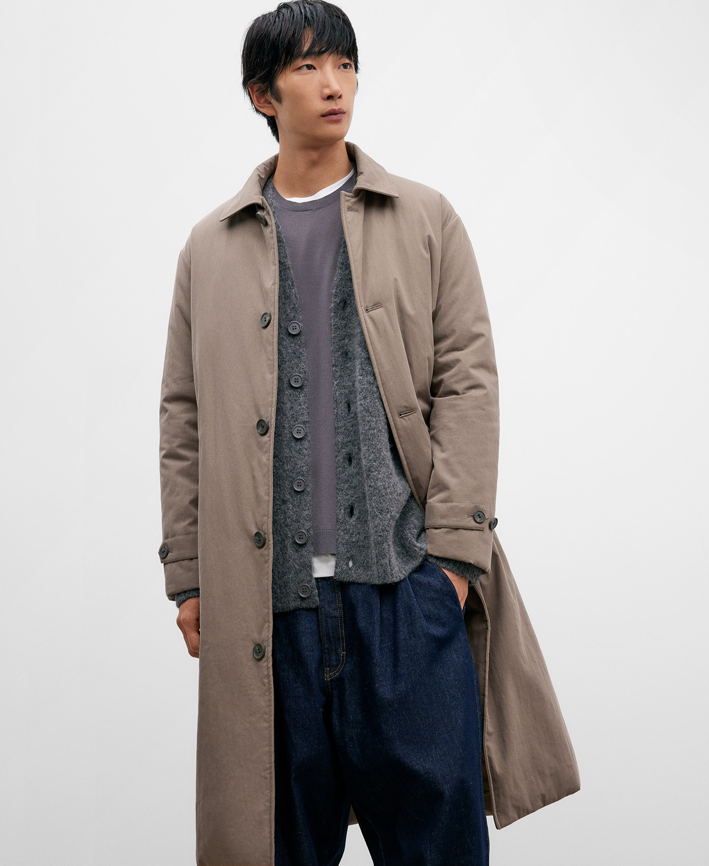 Gabardina color piedra para hombre image number 0