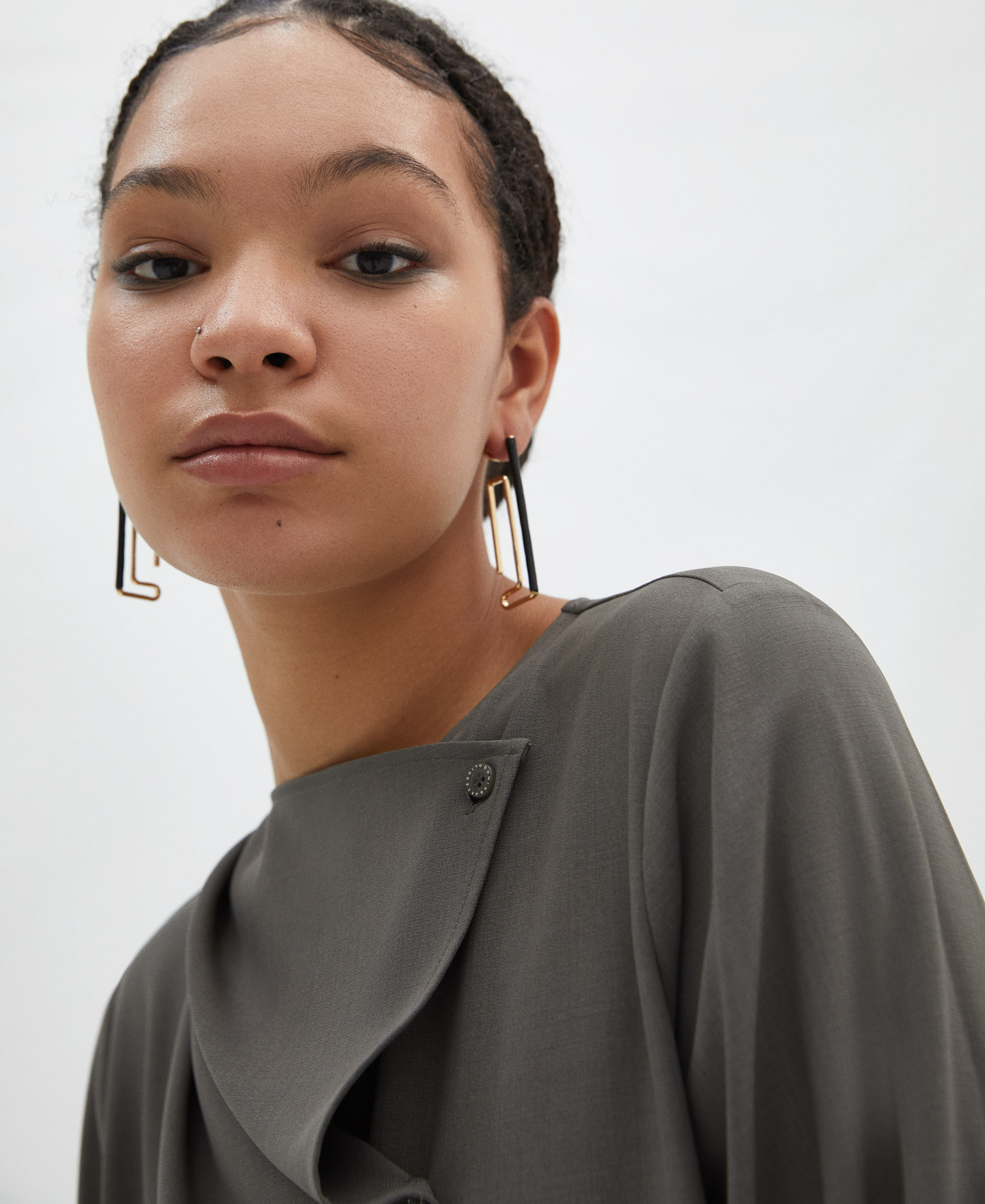 Diagonal placket shirt image number 3
