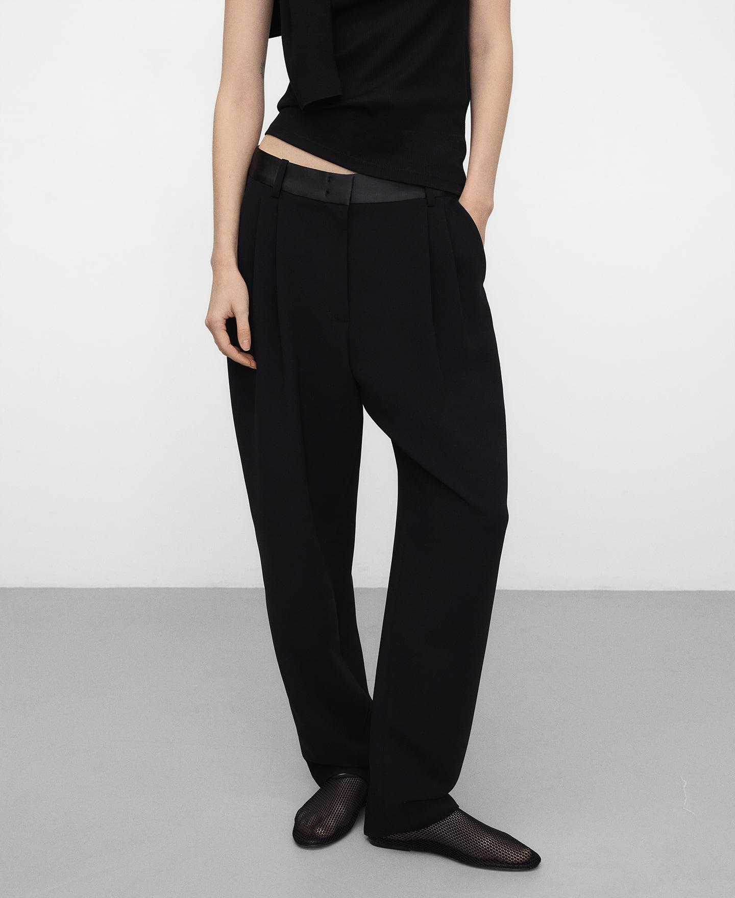 Double-fabric pleated trousers image number 0