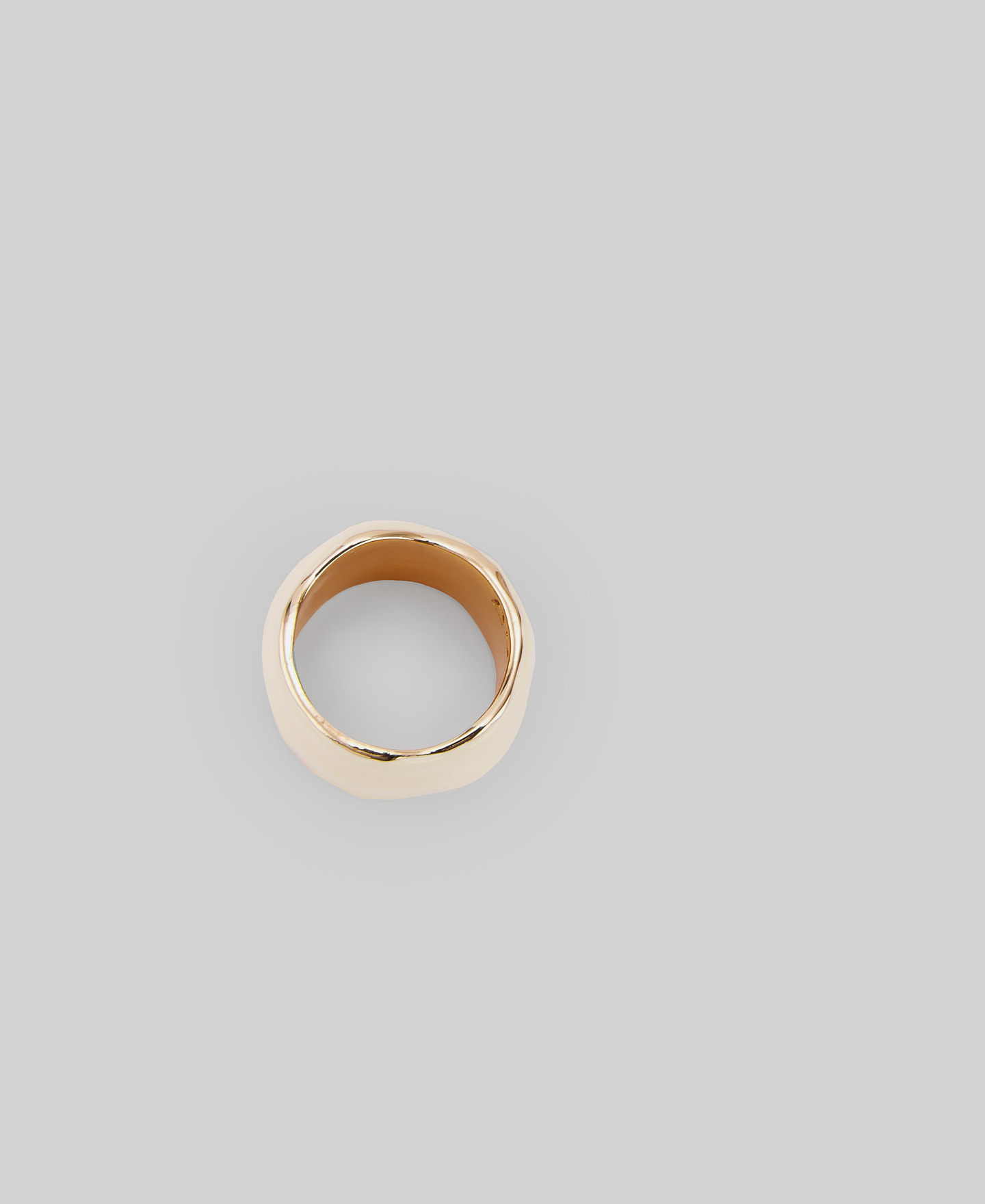 Anillo irregular metal lacado mujer image number 2