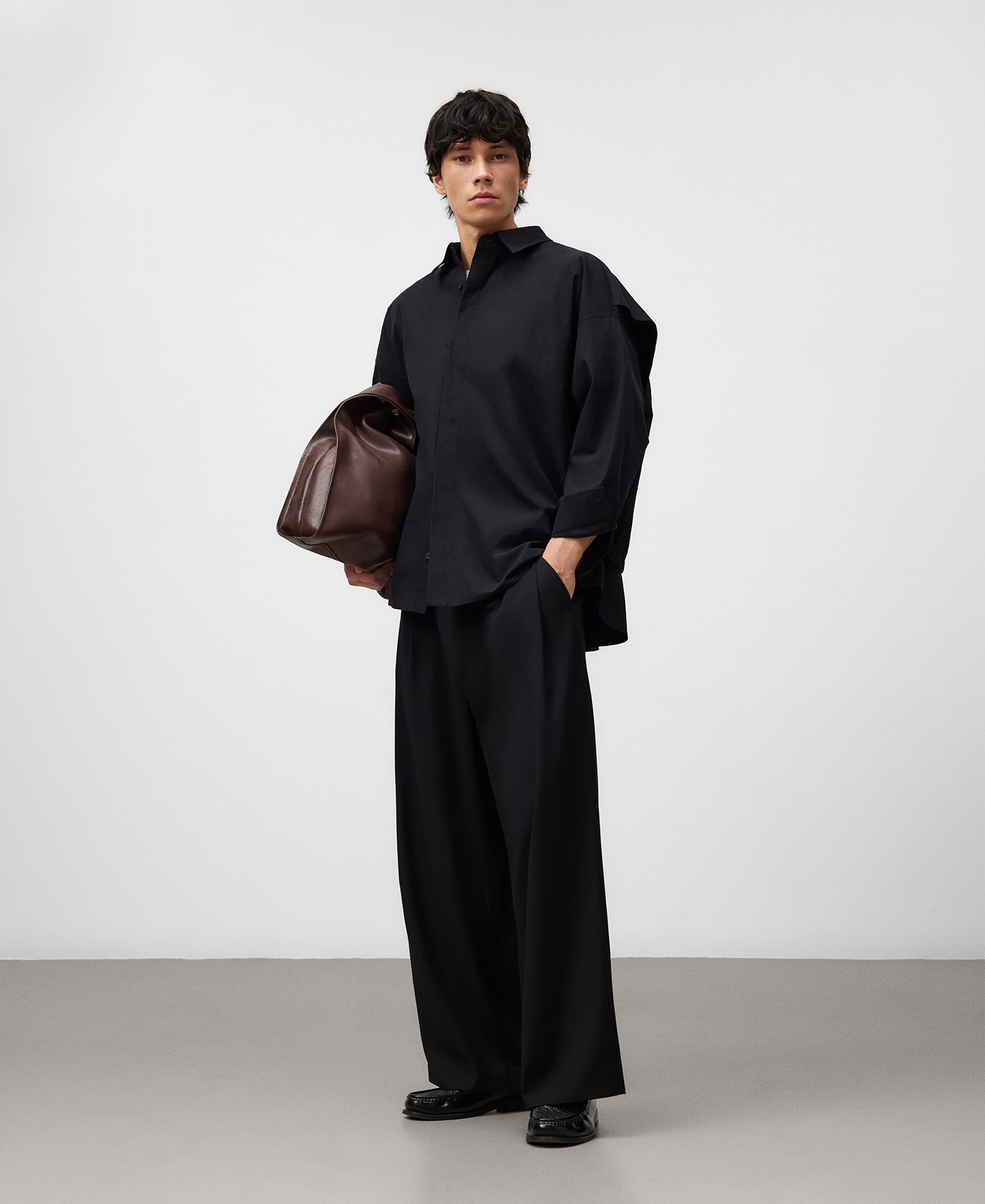 Oversize shirt with back panel man image number 1