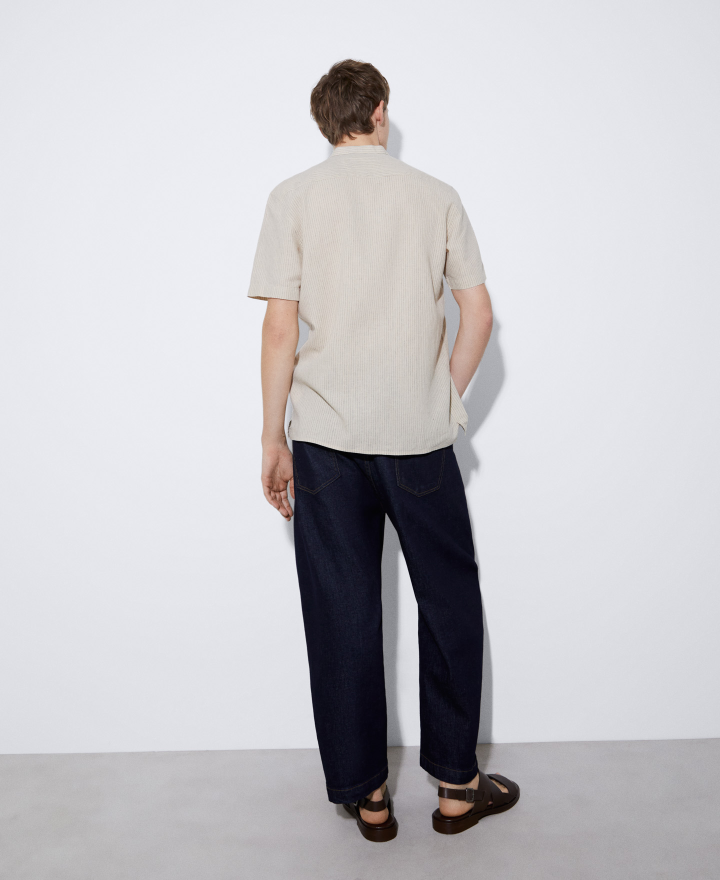 Short sleeve linen and cotton shirt image number 2