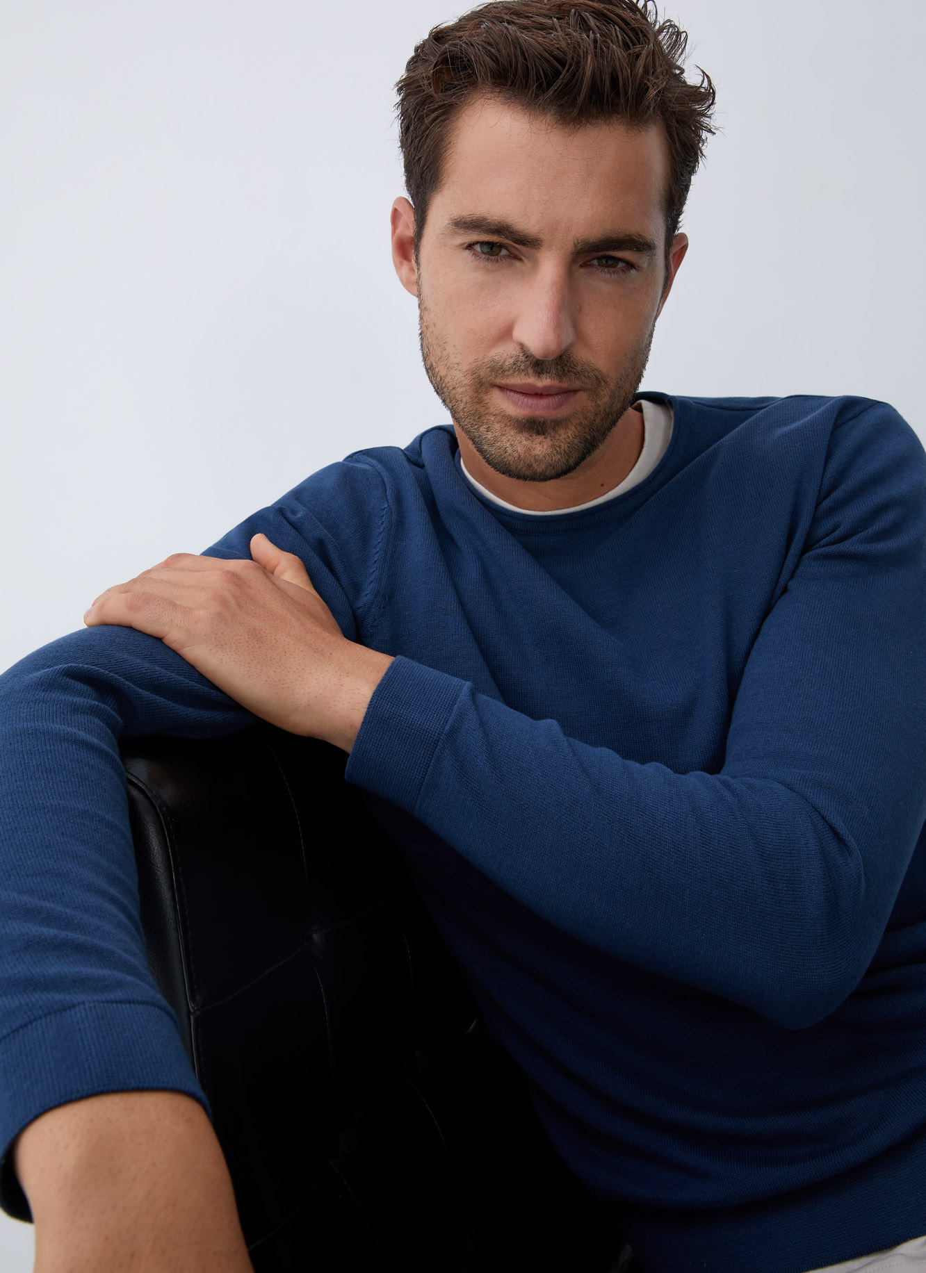 Cotton sweater with roll edge neck image number 4