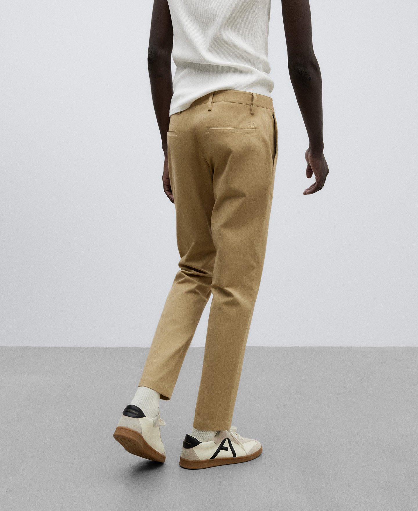 Pantalón chino slim fit hombre image number 2