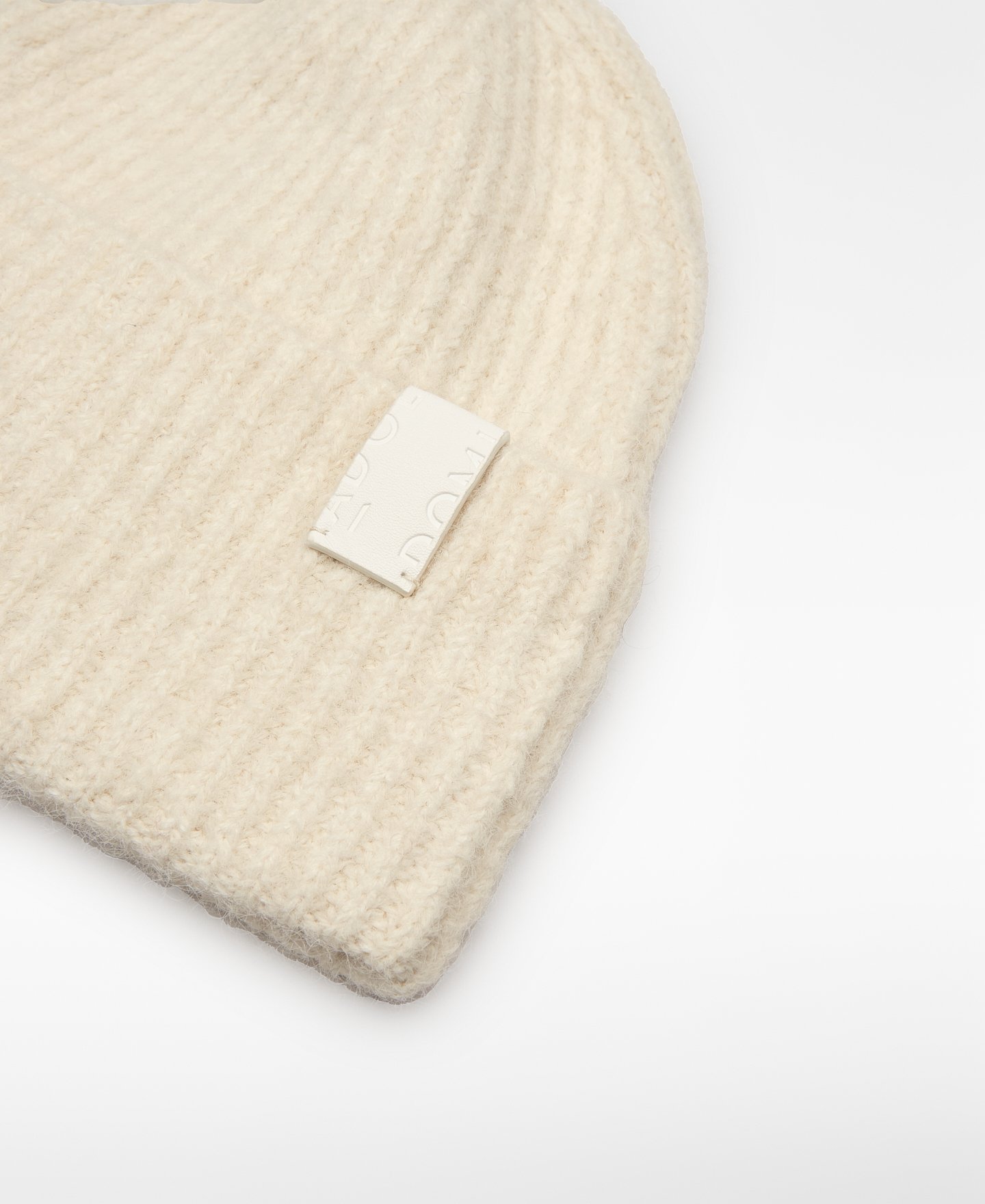 Gorro beanie punto canalé mujer image number 1