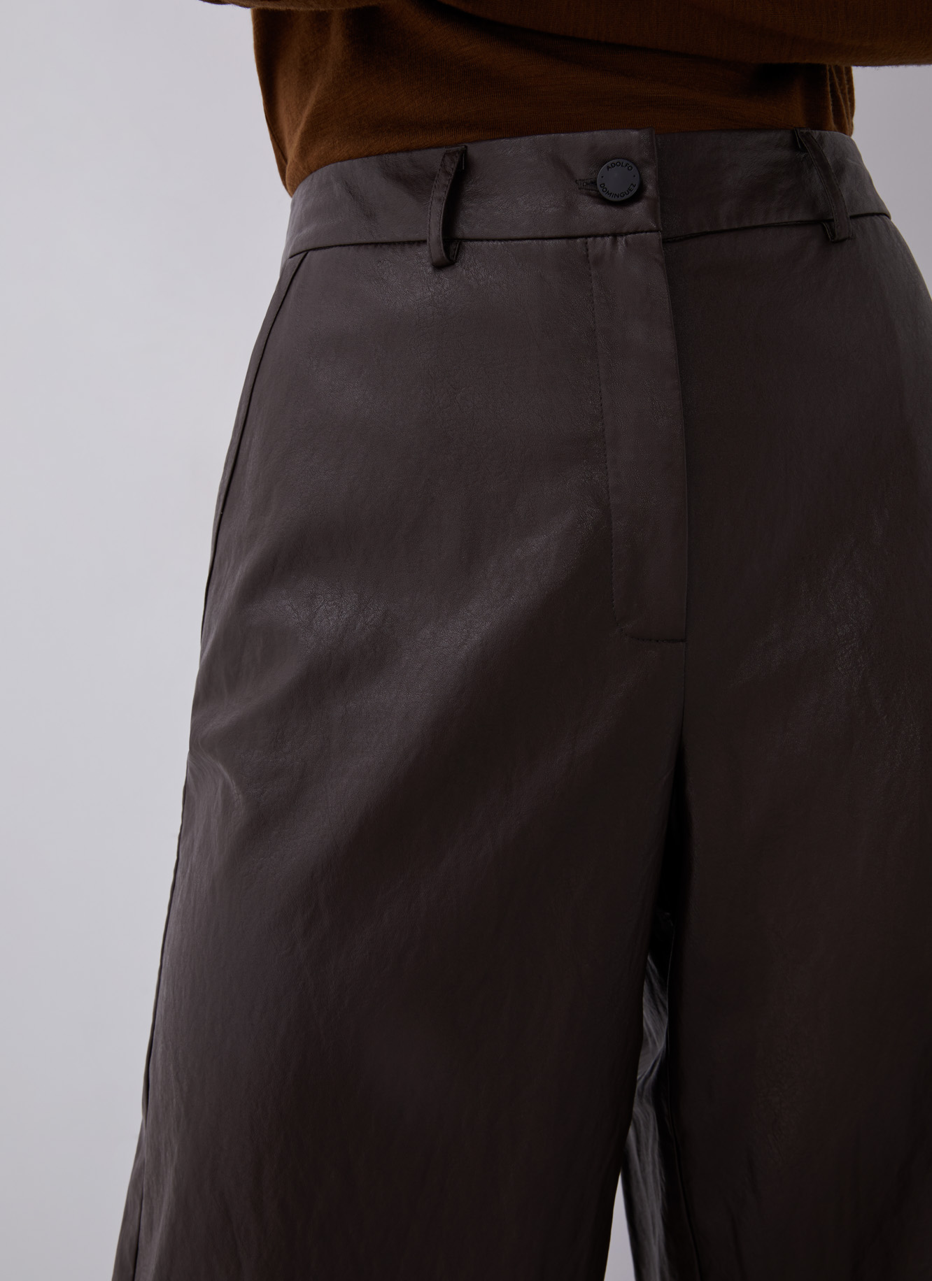 Eco-leather straight pants image number 2