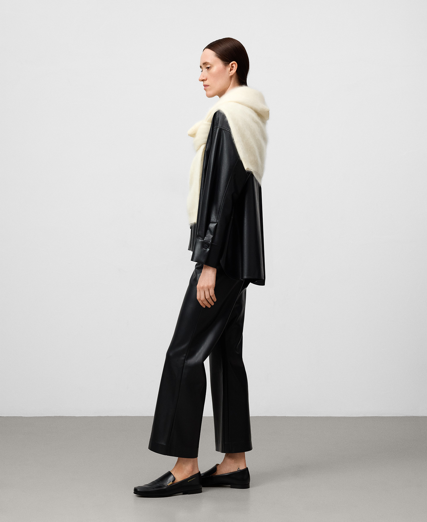 Leather-Non-Leather overshirt woman image number 4