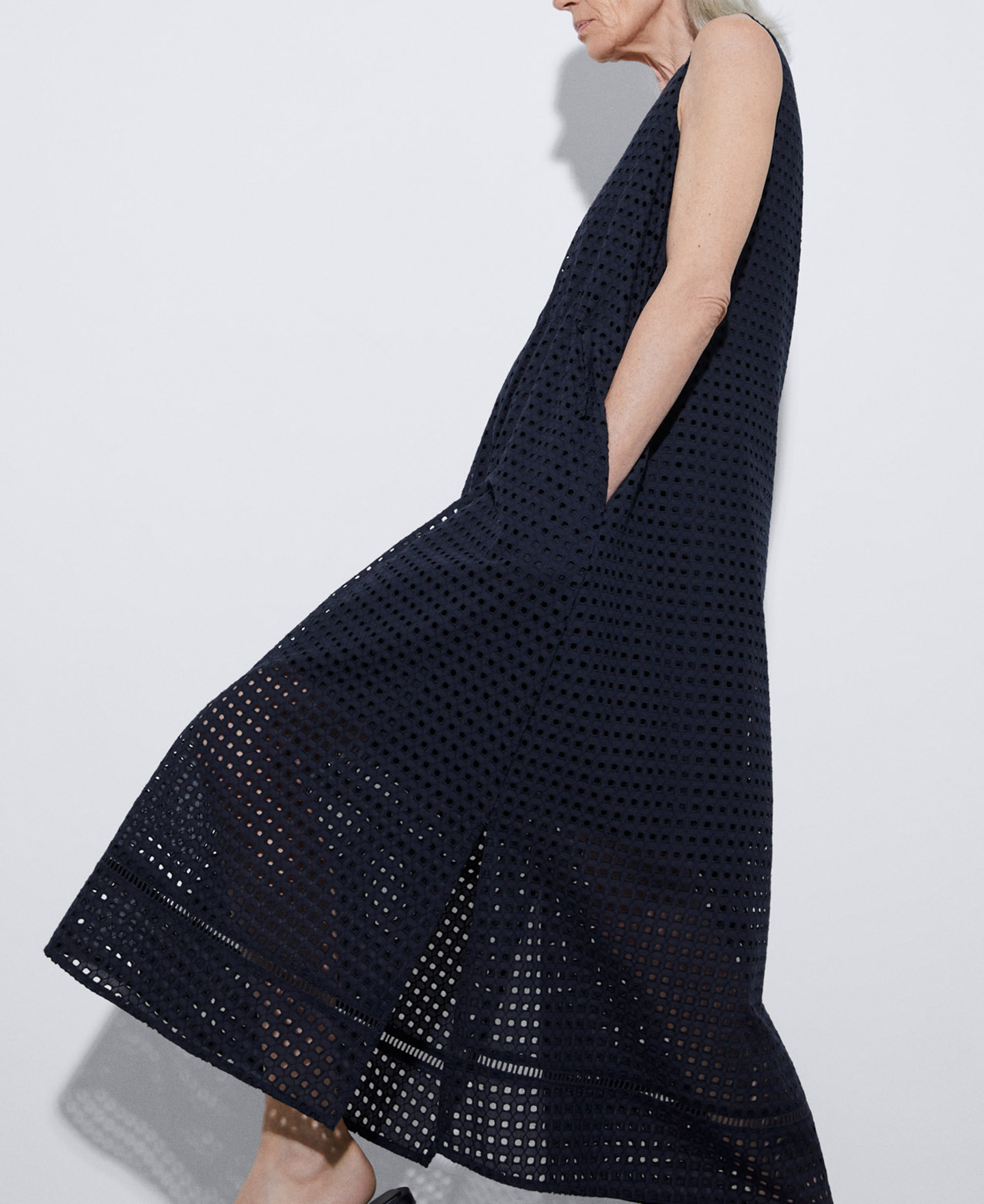 Waist gathered dress image number 3