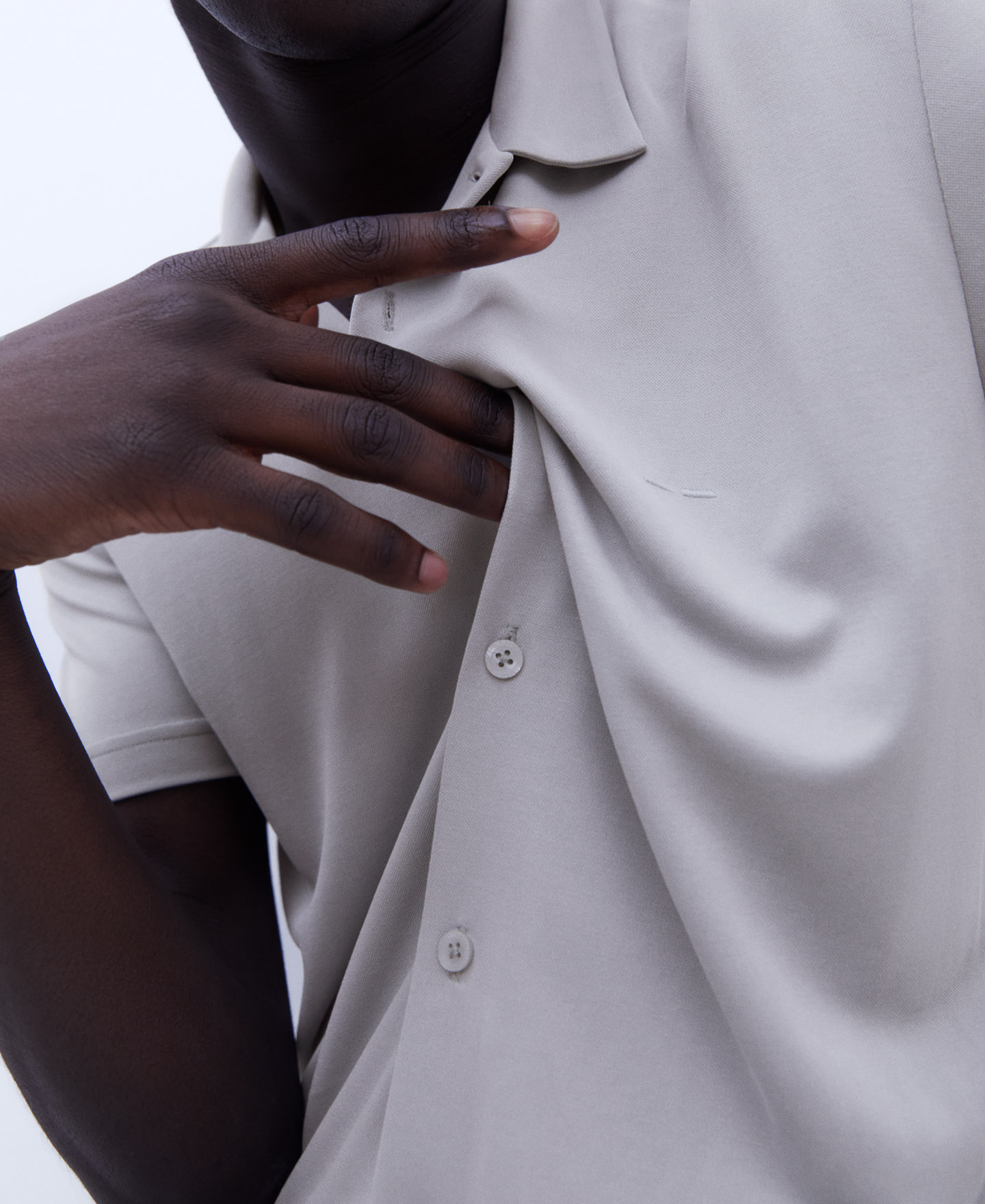 Camisa en modal manga corta image number 3