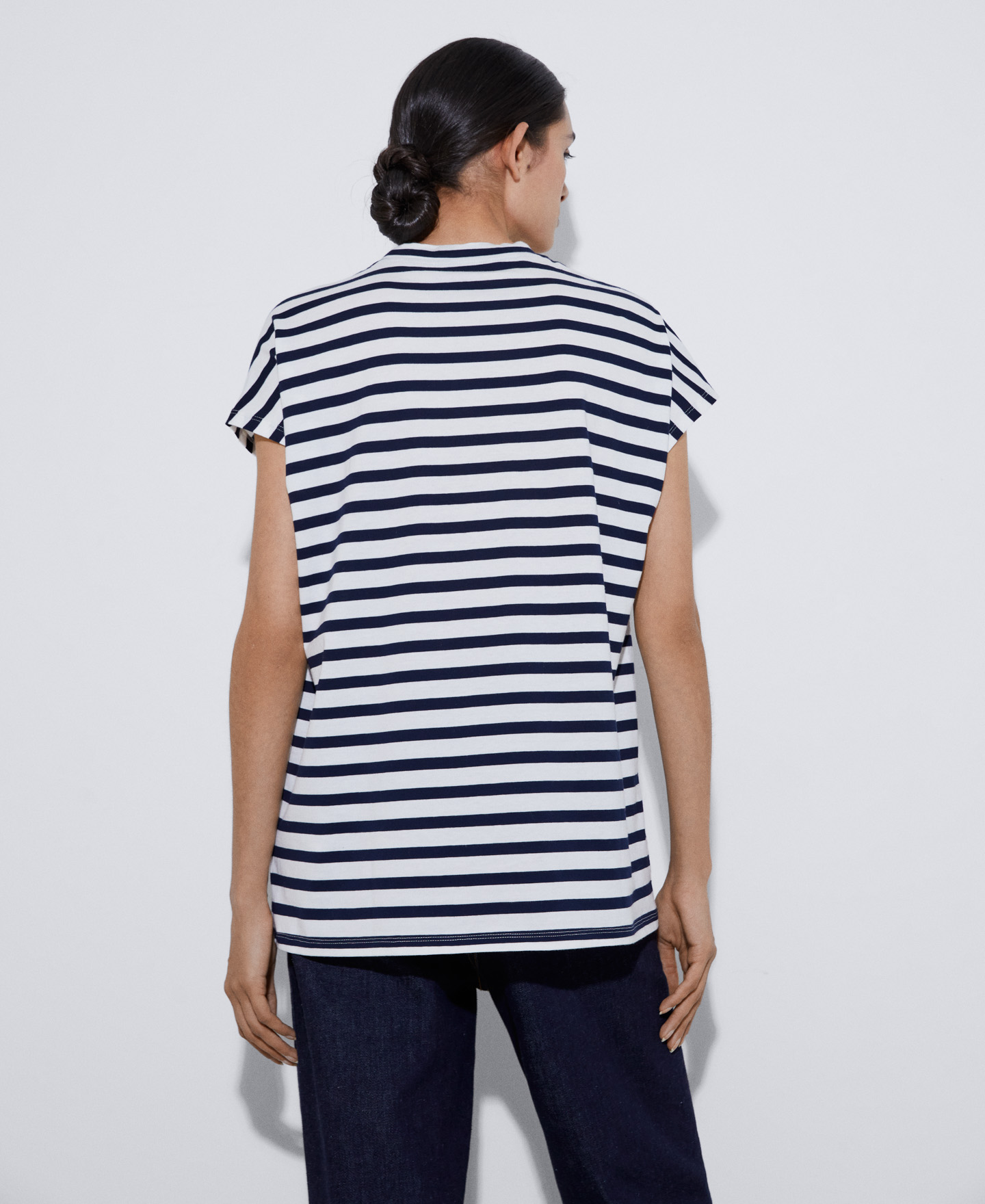 Organic cotton crew neck t-shirt image number 2