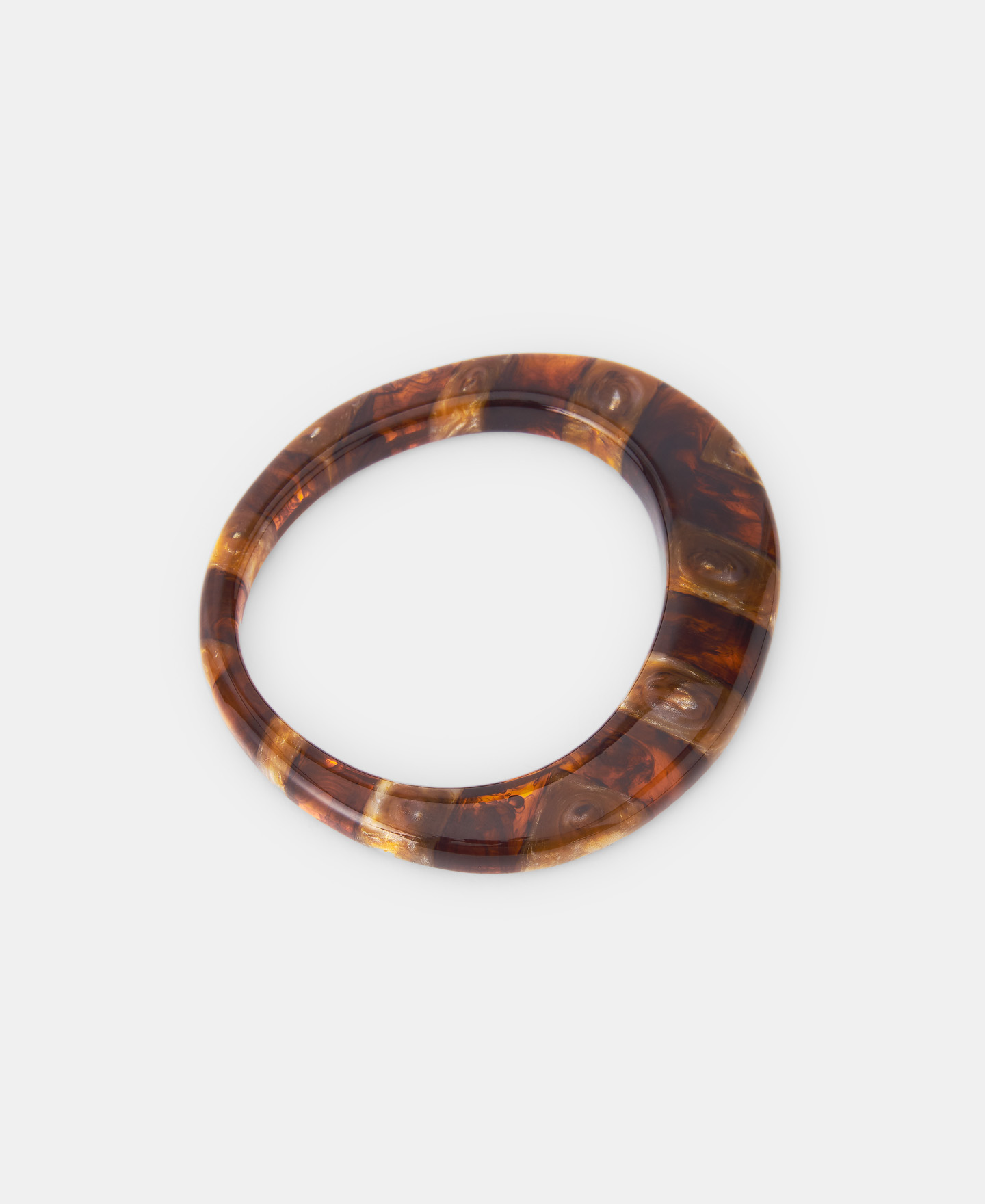 Resin bracelet image number 0