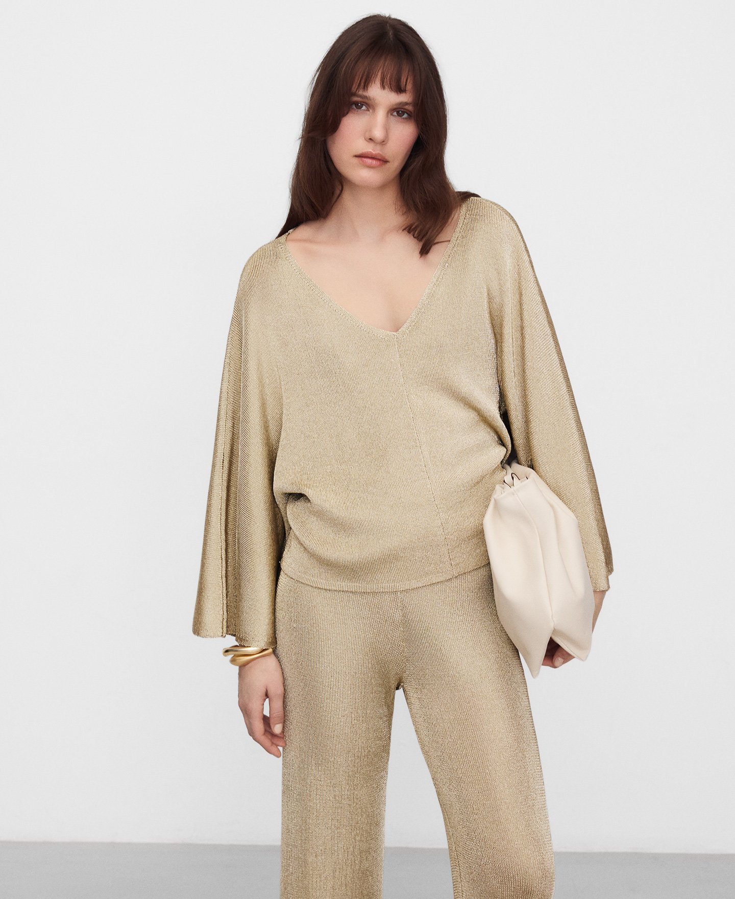 Metallic knit V-neck sweater image number 0