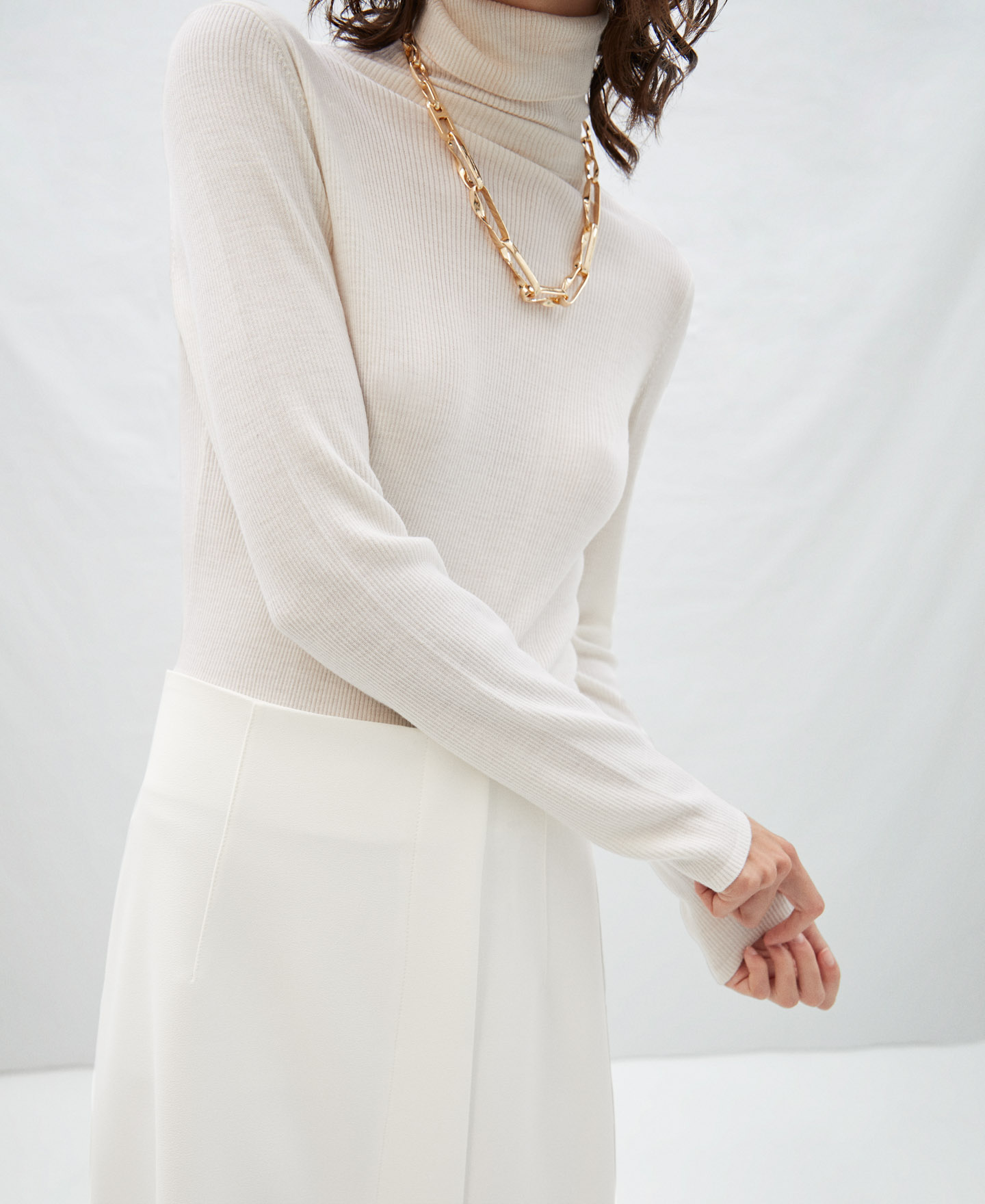Flared skirt with side slit image number 3