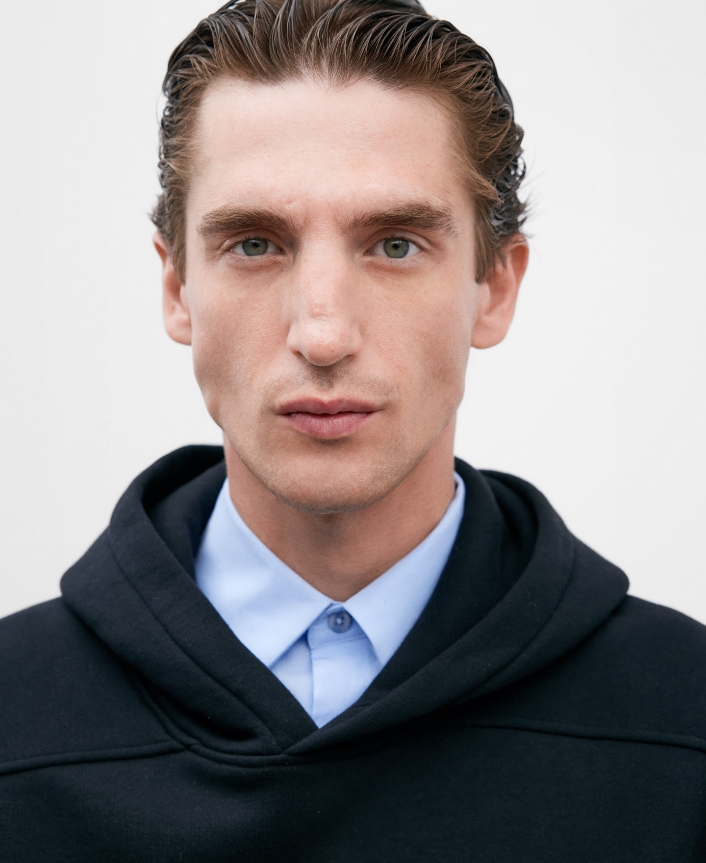 Black hoodie image number 3
