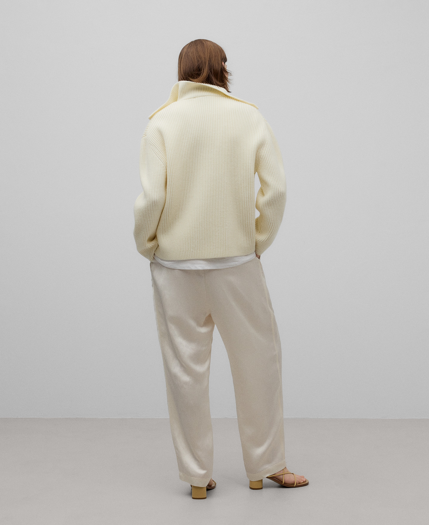 Chaqueta punto perlado lana merino mujer image number 2