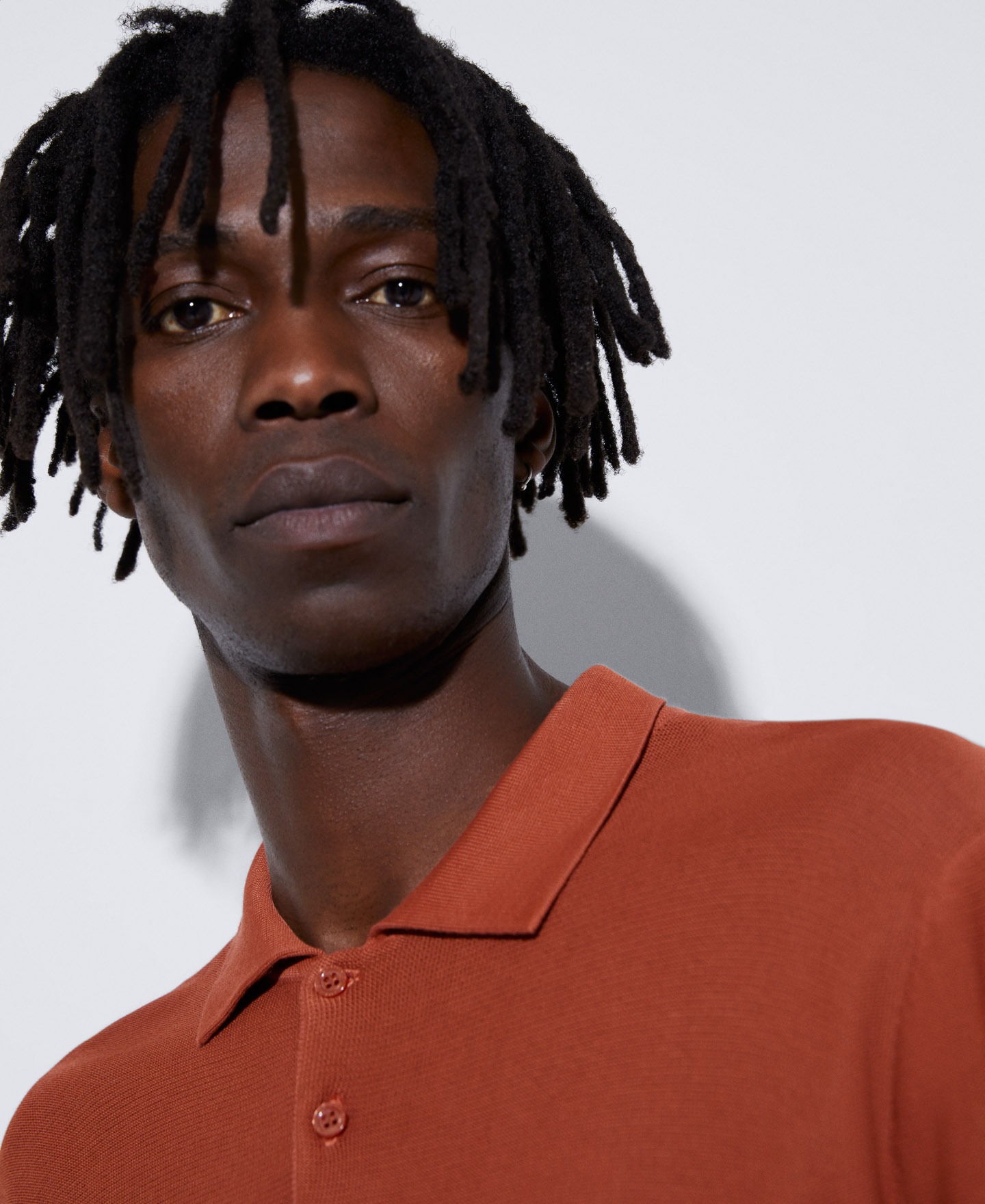 Cotton and viscose two button polo shirt image number 3